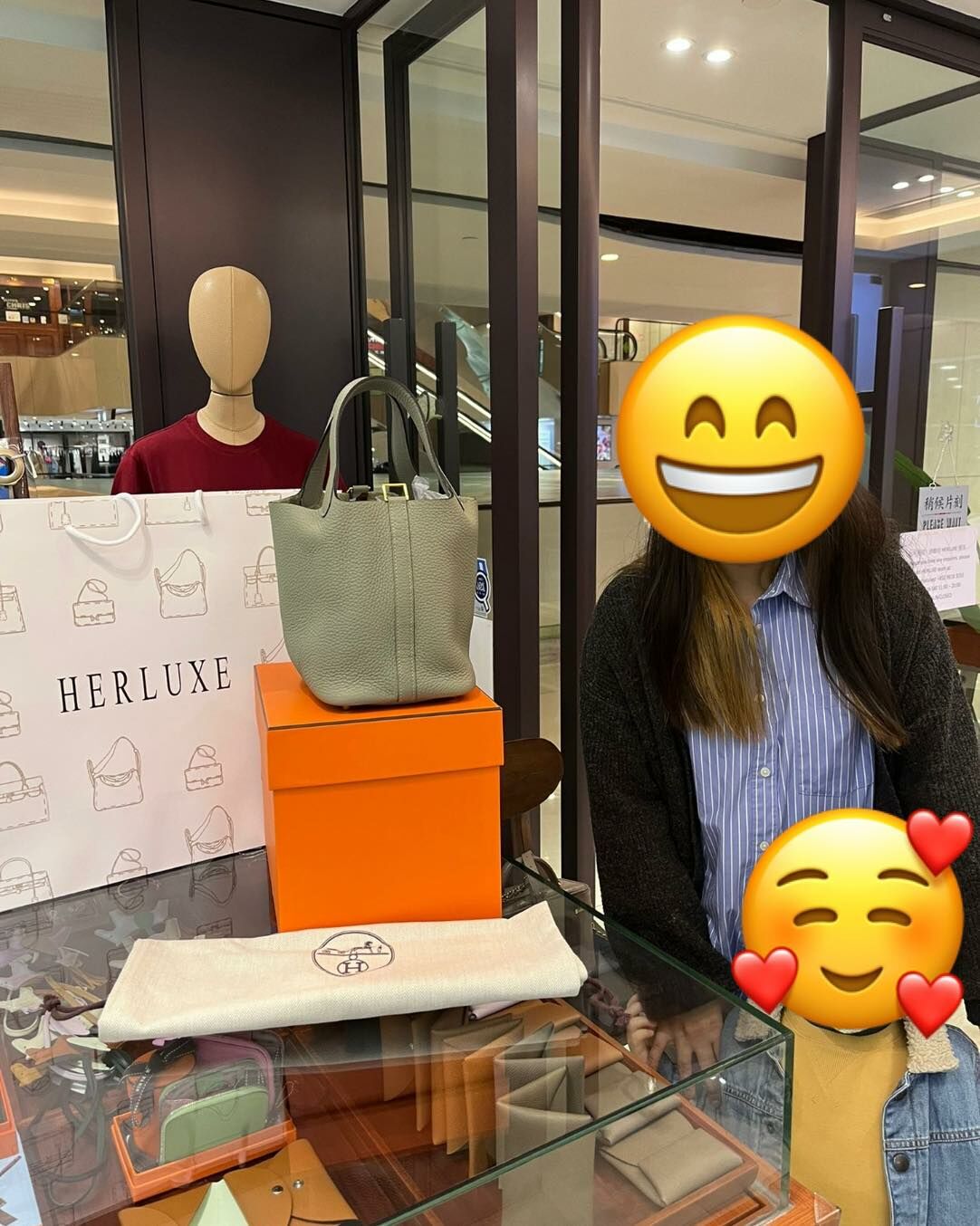 靚靚來pick up P18 鼠尾草綠金扣🌿🔑 好襯靚靚的溫柔氣質😍 暖男先生超爽快埋單👍 多謝你哋選擇了HERLUXE🫶 你給我一份信任 我給你十分滿意🥳