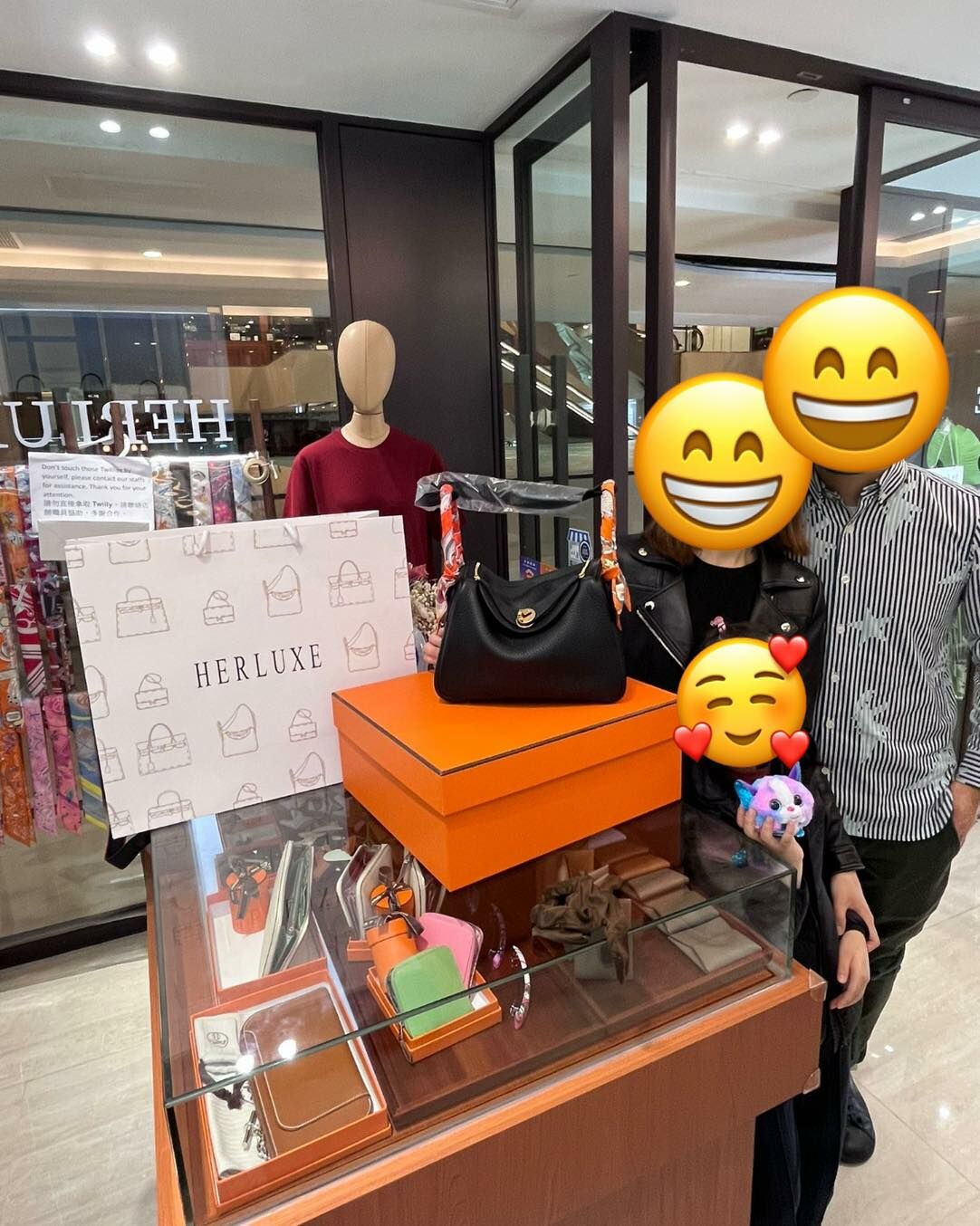 原來靚靚來店之前已經關注了我哋一段時間🤭 同時對比咗幾家店 🔍綜合各方面因素對我哋好有信心😘 即刻帶埋先生同囡囡一齊來抱走Lindy 26 黑金🥳 多謝你對我哋的認可💗