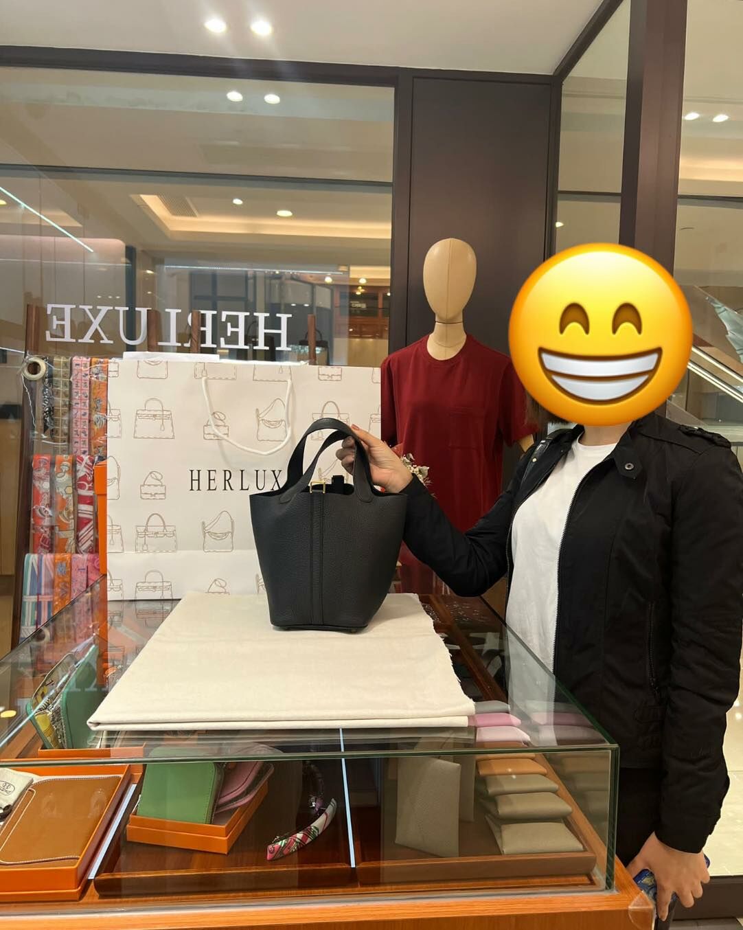 靚靚超爽快抱走P18黑金🖤🔑 好多謝你的信任以及對我哋嘅肯定🥰 HERLUXE不單止本身服務優質 連我哋嘅客人都係非常優質喔🎉