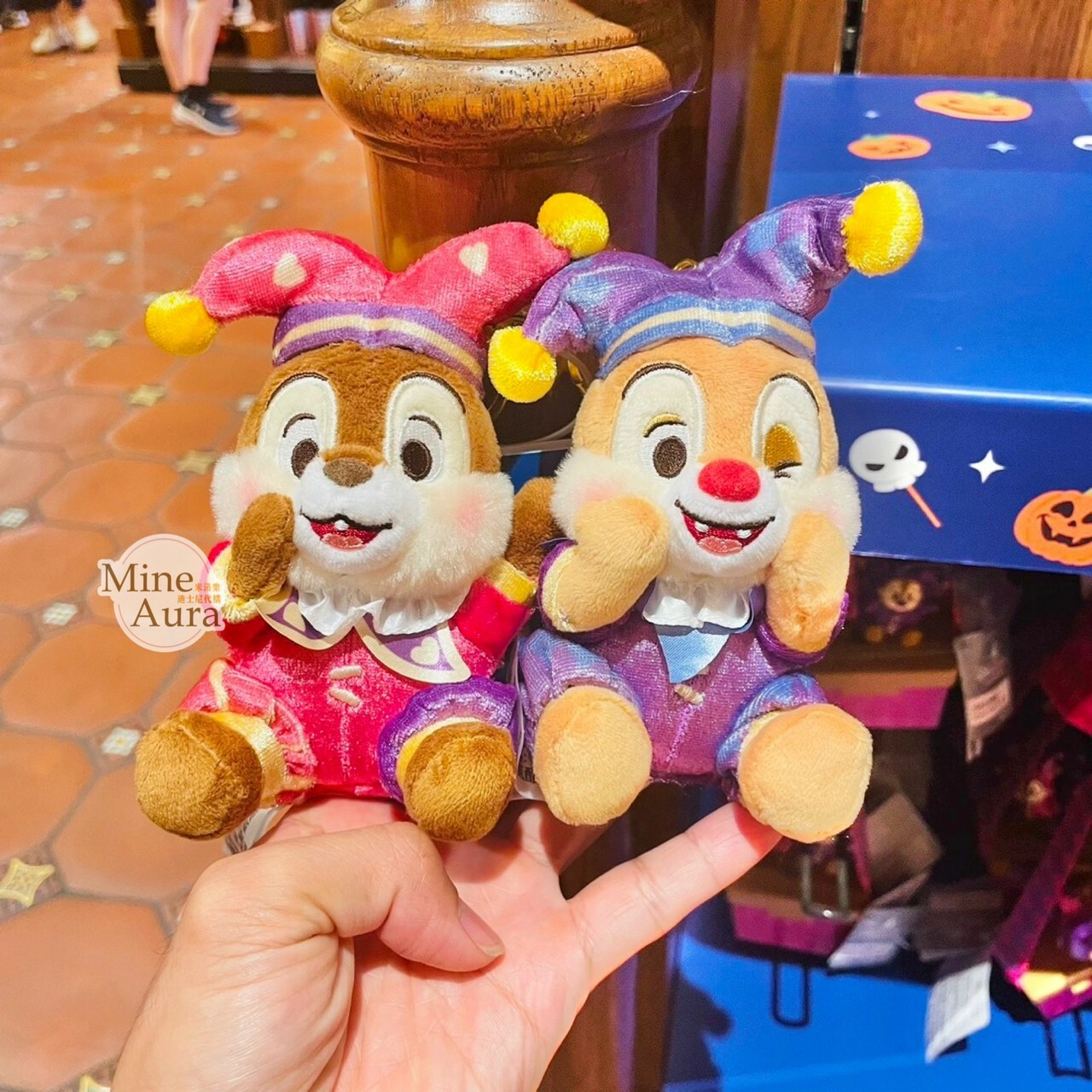 (限時特價) 2023萬聖節限定 奇奇蒂蒂 Chip 'n Dale 小丑造型 鑰匙圈 吊飾 -上海迪士尼樂園