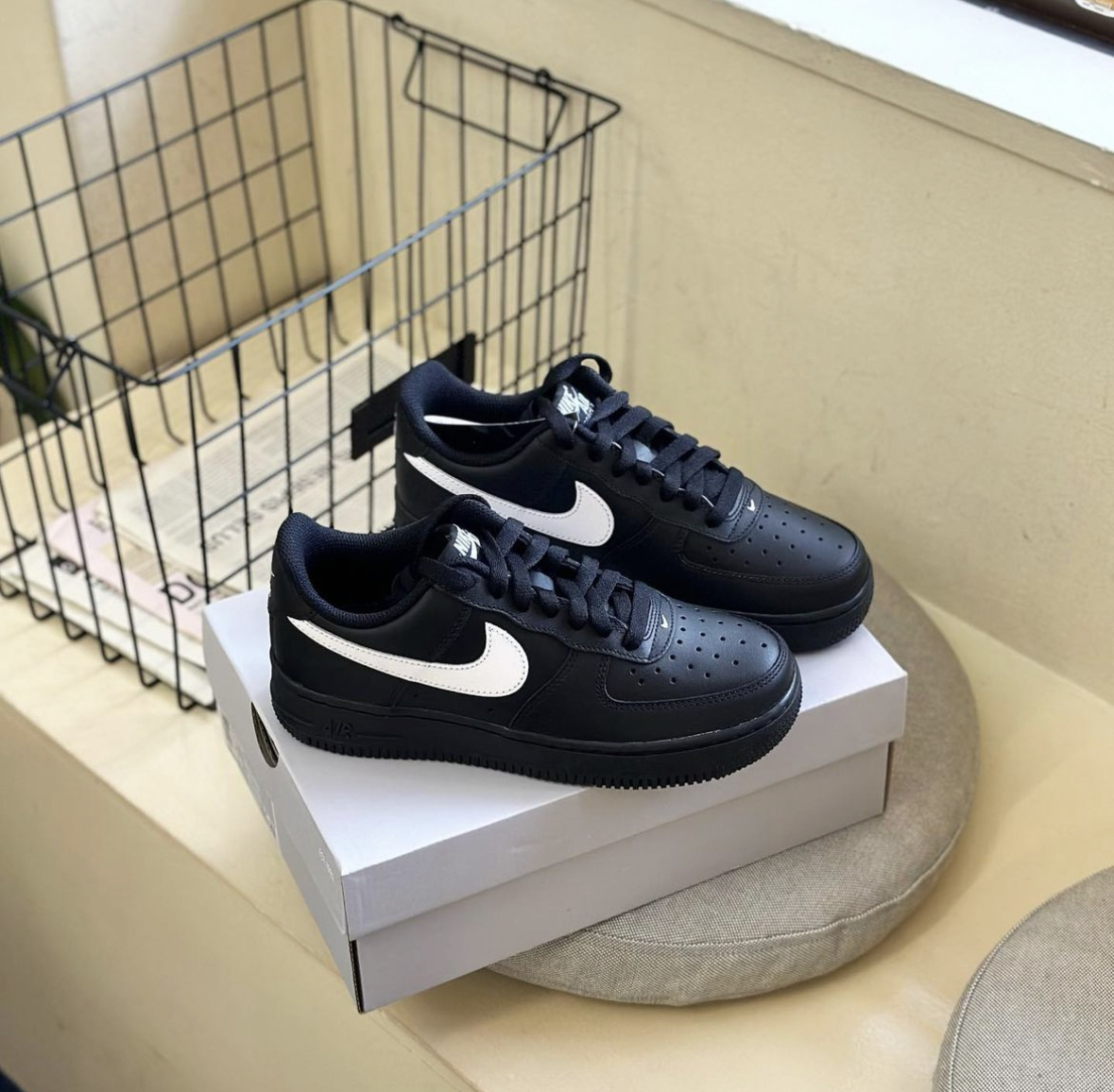 Nike Air Force 1 Black white 黑底白勾 AF1 黑色 白勾 小Ambush FZ0627-010/預購