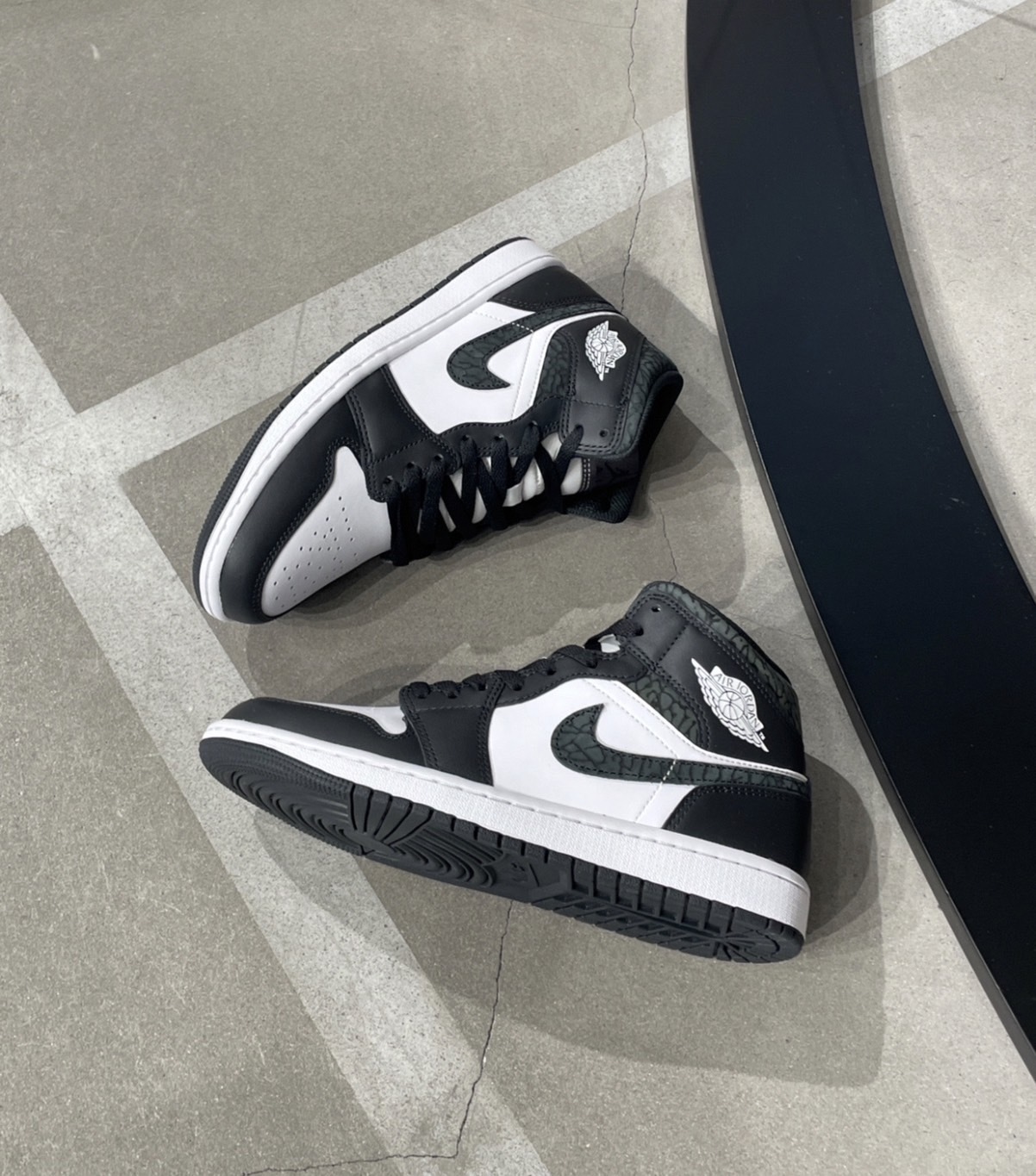 NIKE Air Jordan 1 Mid Panda Elephant 黑白 熊貓 爆裂象紋