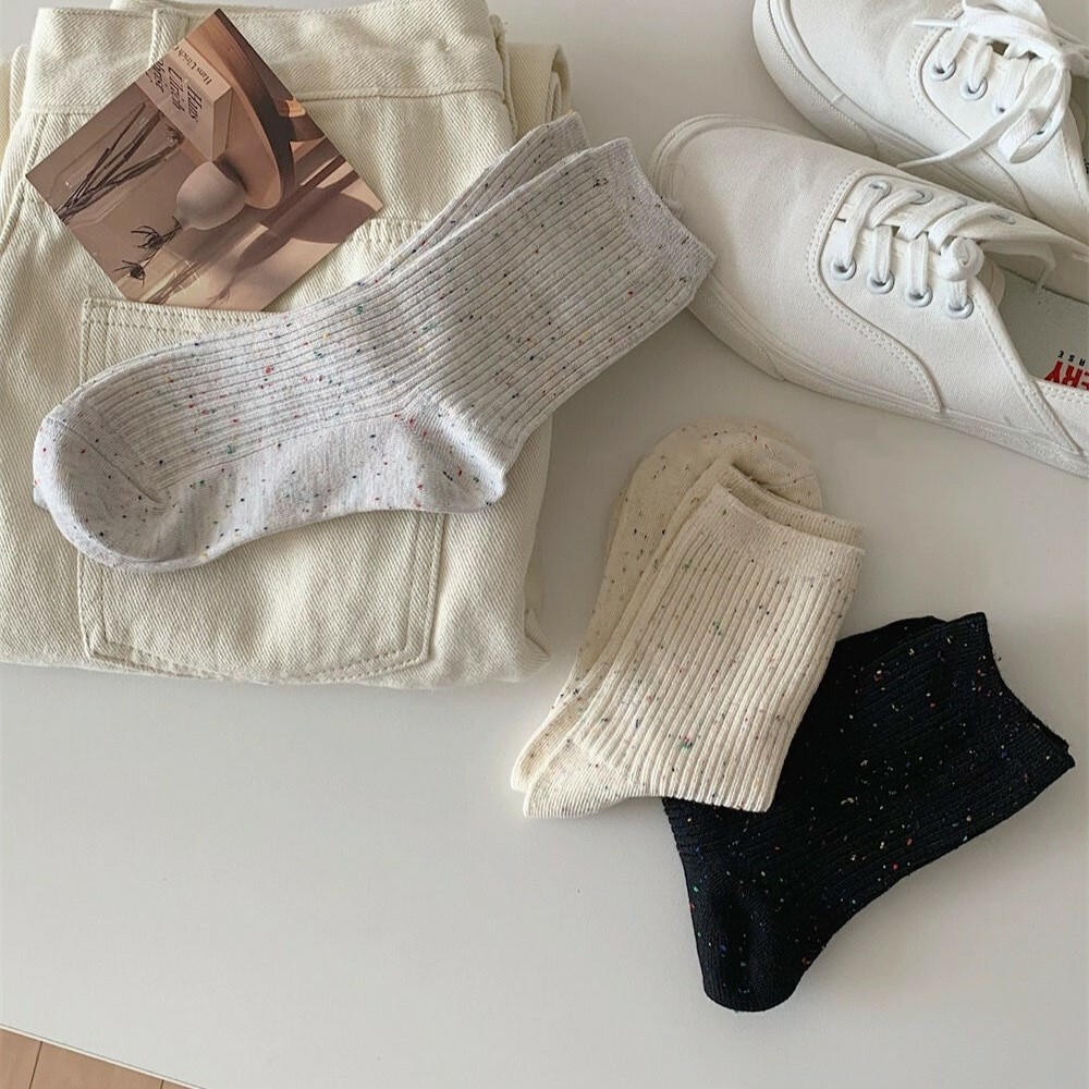 《3039》♾️日系點點沙豎紋中筒襪