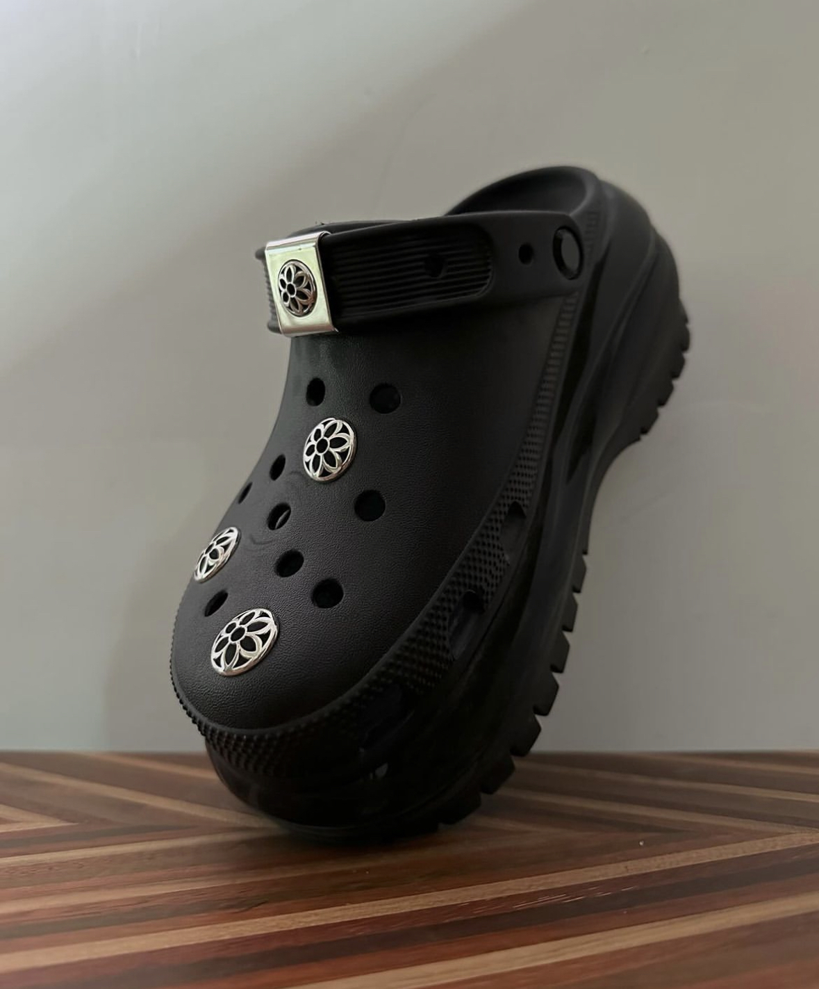 GA CUTE AS A CROC BUTTON-ROSETTE