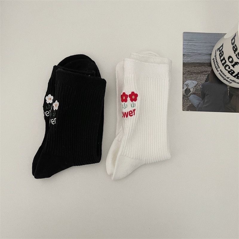 《3042》♾️日系小花flower刺繡中筒襪