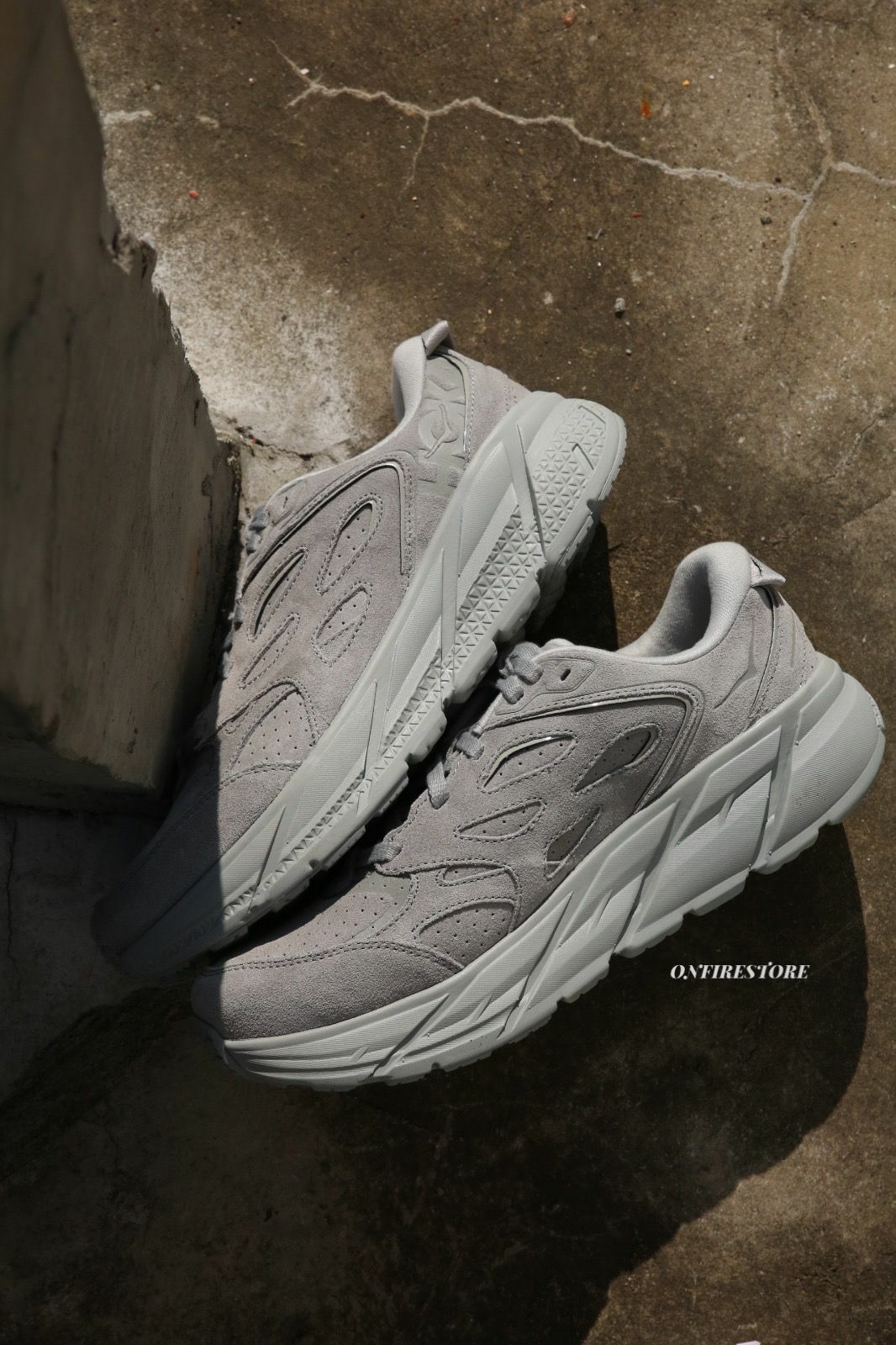 {現貨}Hoka One One Clifton L Suede Limstone