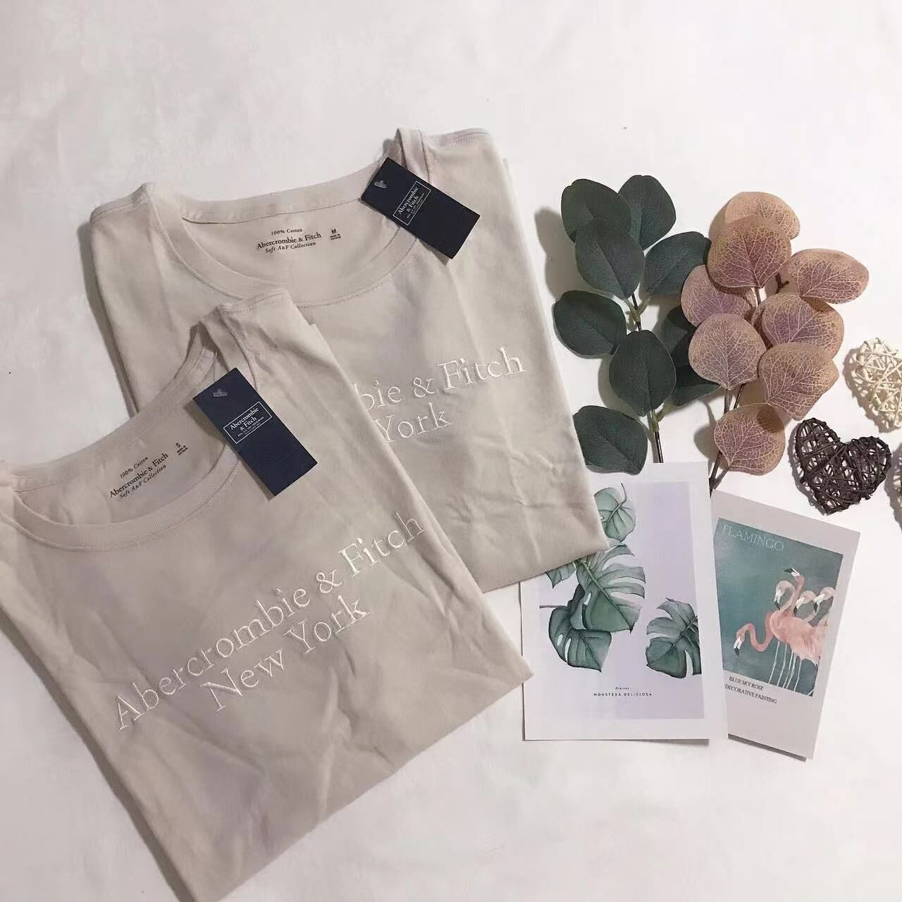 女裝款 A & F MIDDLE LOGO TEE