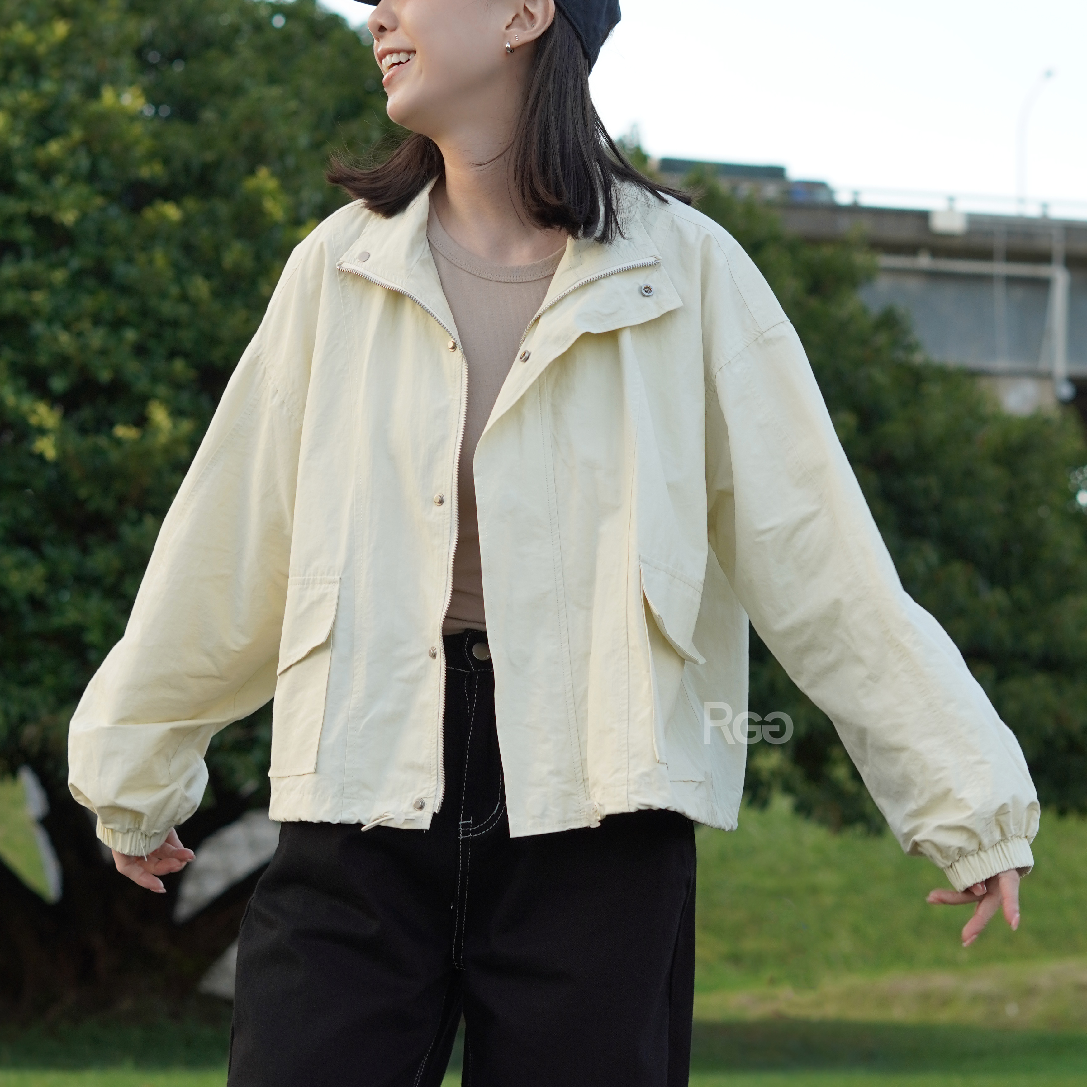 #1703 下擺抽繩短版風衣外套