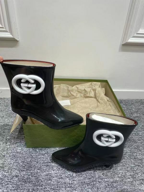 Gucci  黑色尖頭短筒靴 724458   9AADV  1092   -T