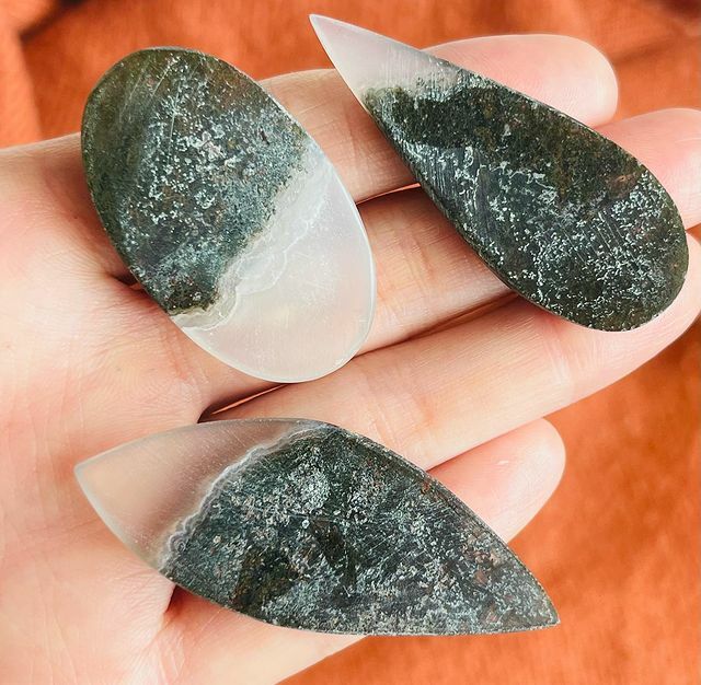 [原石] 水草瑪瑙 水晶墜面