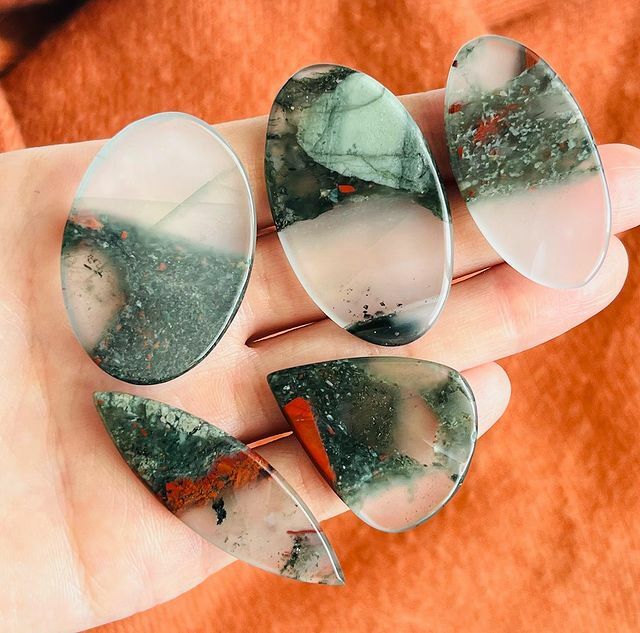 [原石] 非洲龍血石 玉化