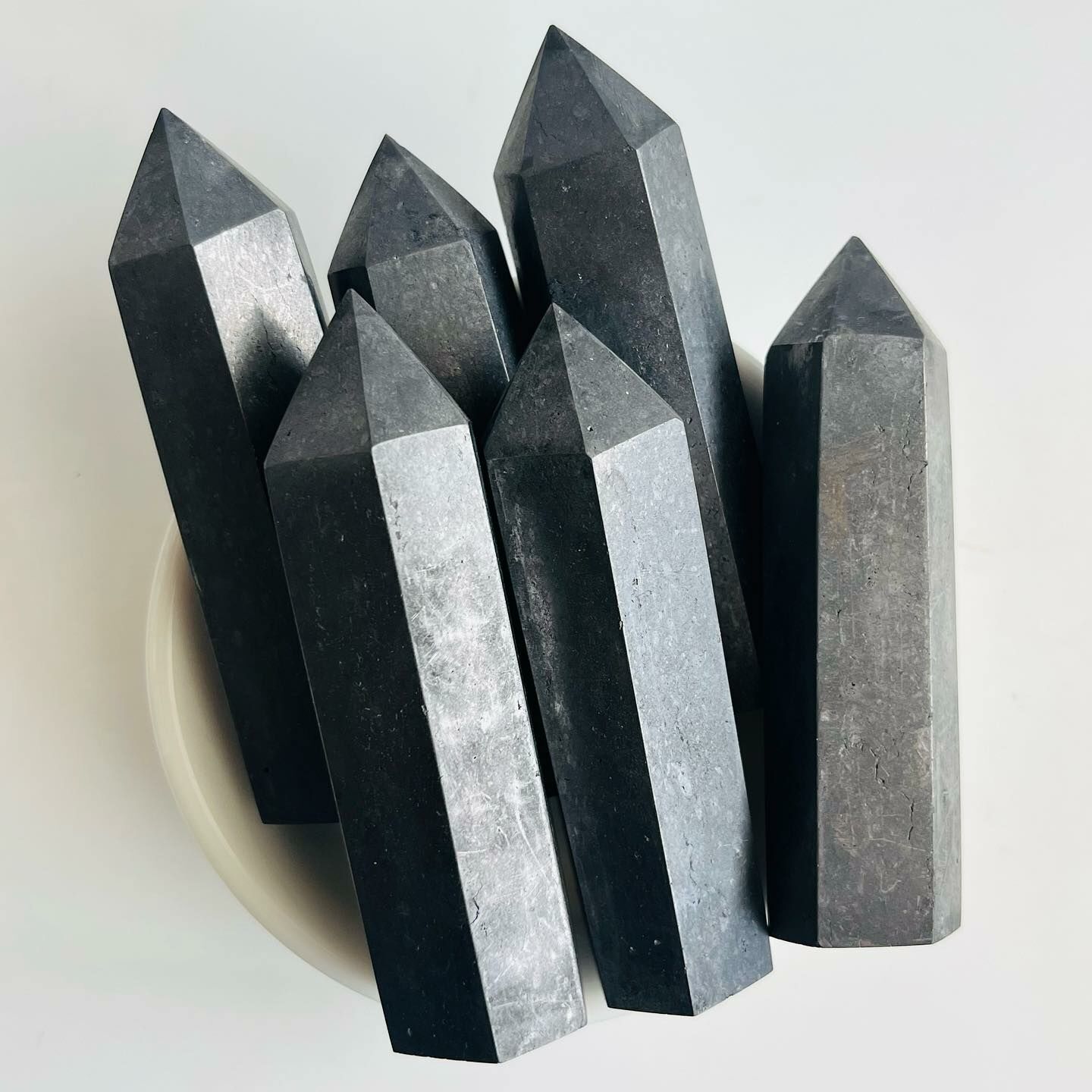 [原石] 次石墨 水晶柱