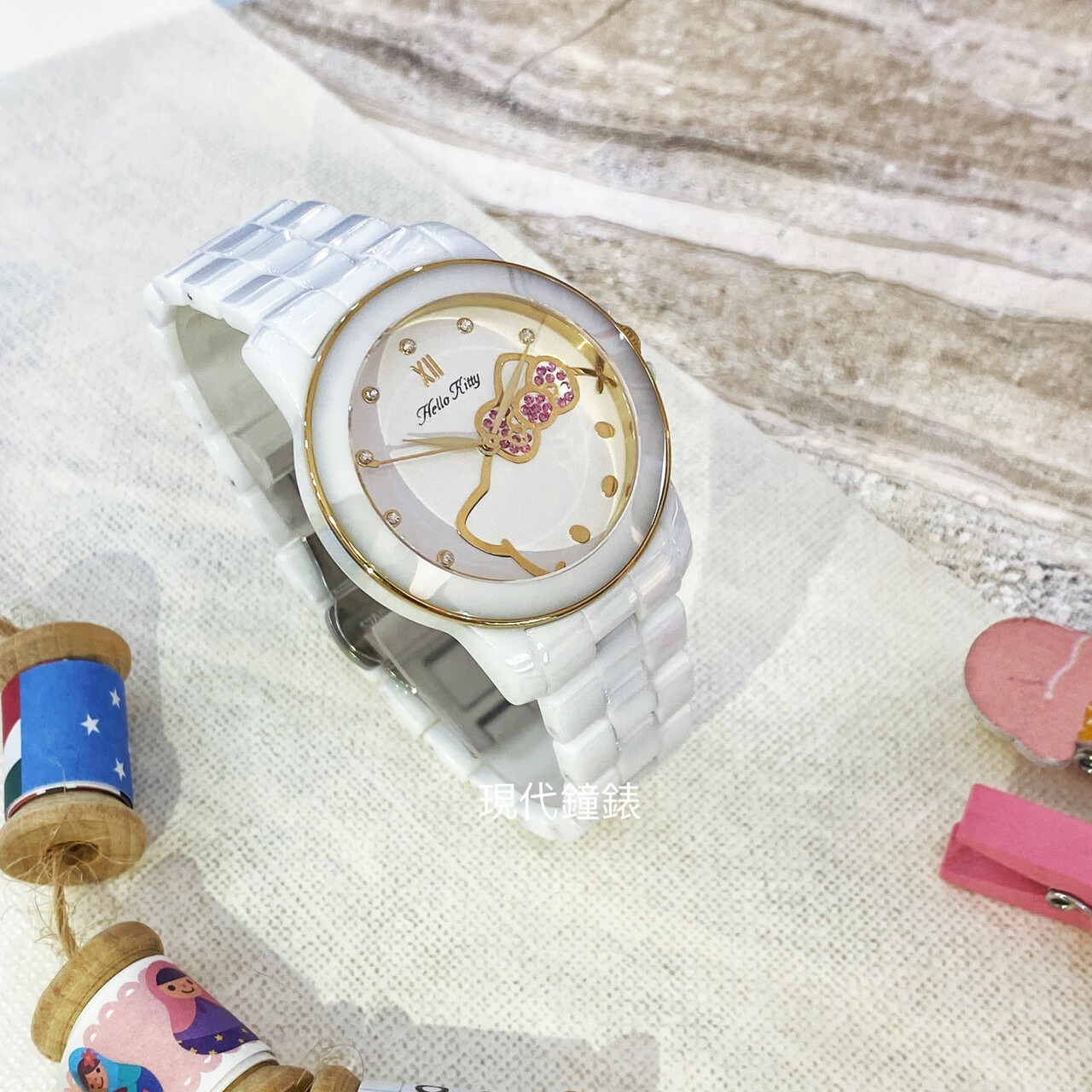【HELLO KITTY】凱蒂貓甜心夢幻陶瓷手錶  LK673LWWI-K 36mm 現代鐘錶
