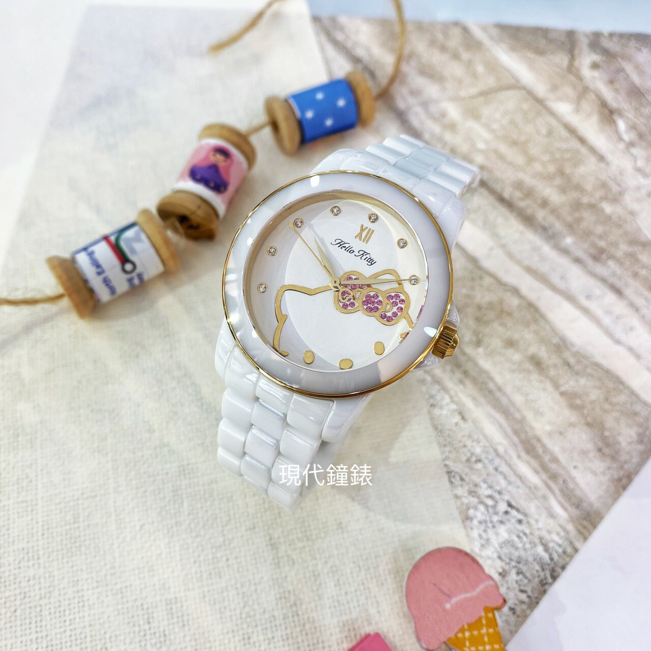 【HELLO KITTY】凱蒂貓甜心夢幻陶瓷手錶  LK673LWWI-K 36mm 現代鐘錶