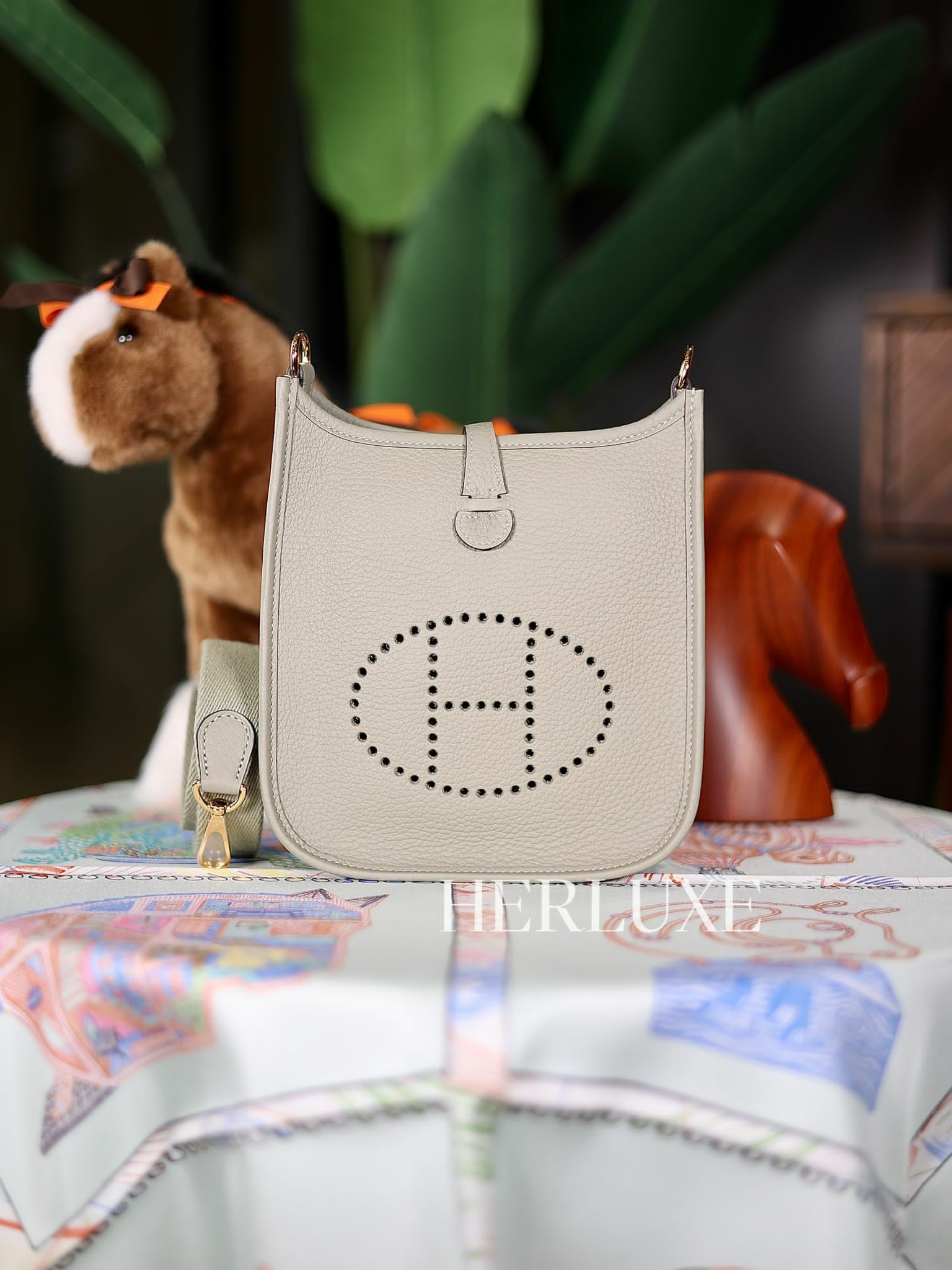 Evelyne mini Q1 sauge cc tc W  (二代：肩帶長85cm）