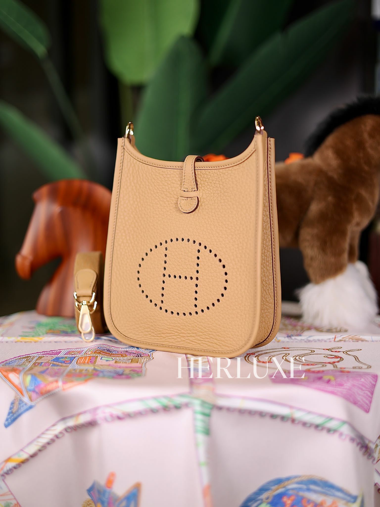 Evelyne mini 4B biscuit cc tc W  (一代：肩帶長105cm）