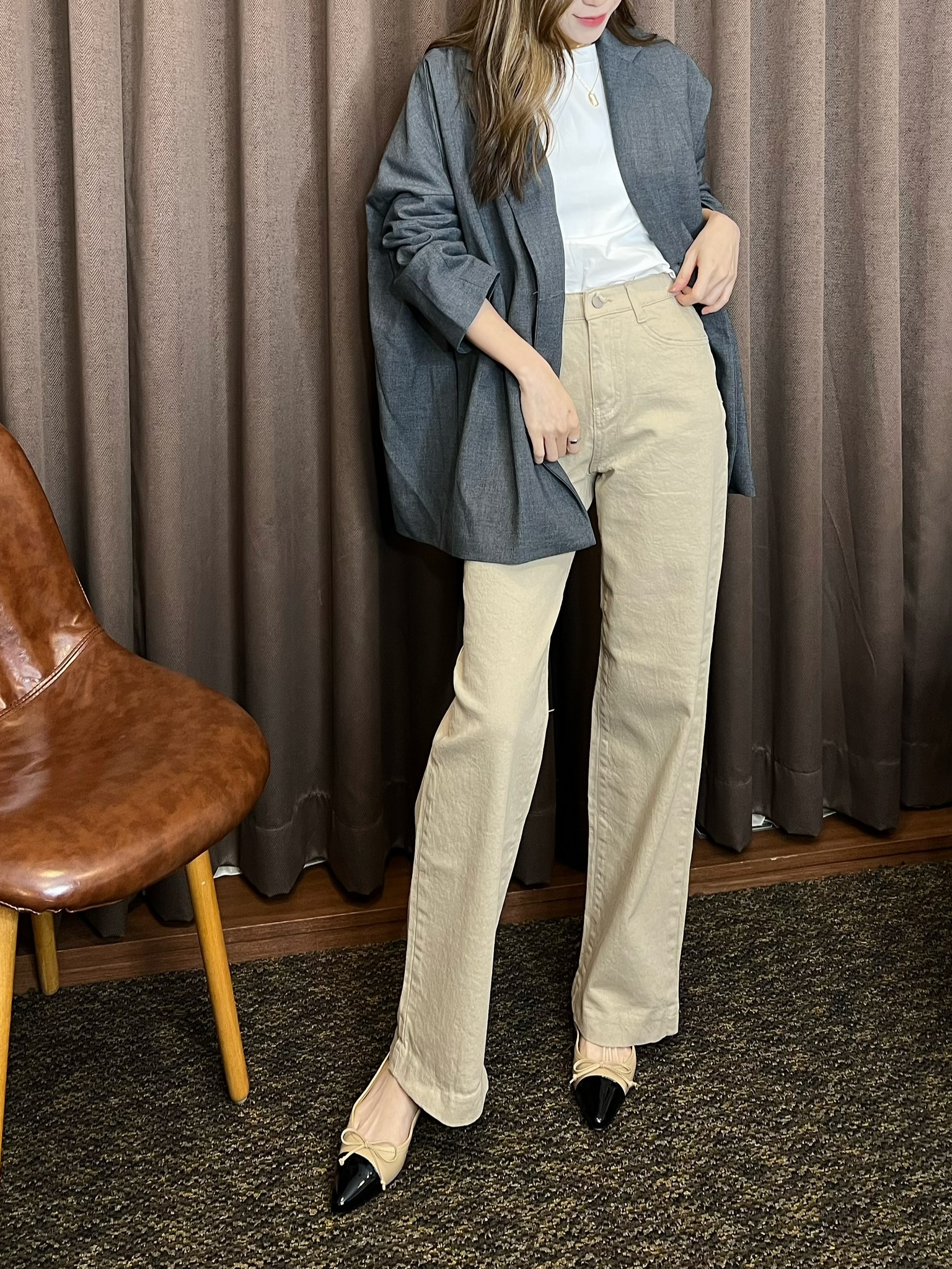 杏色率性牛仔褲