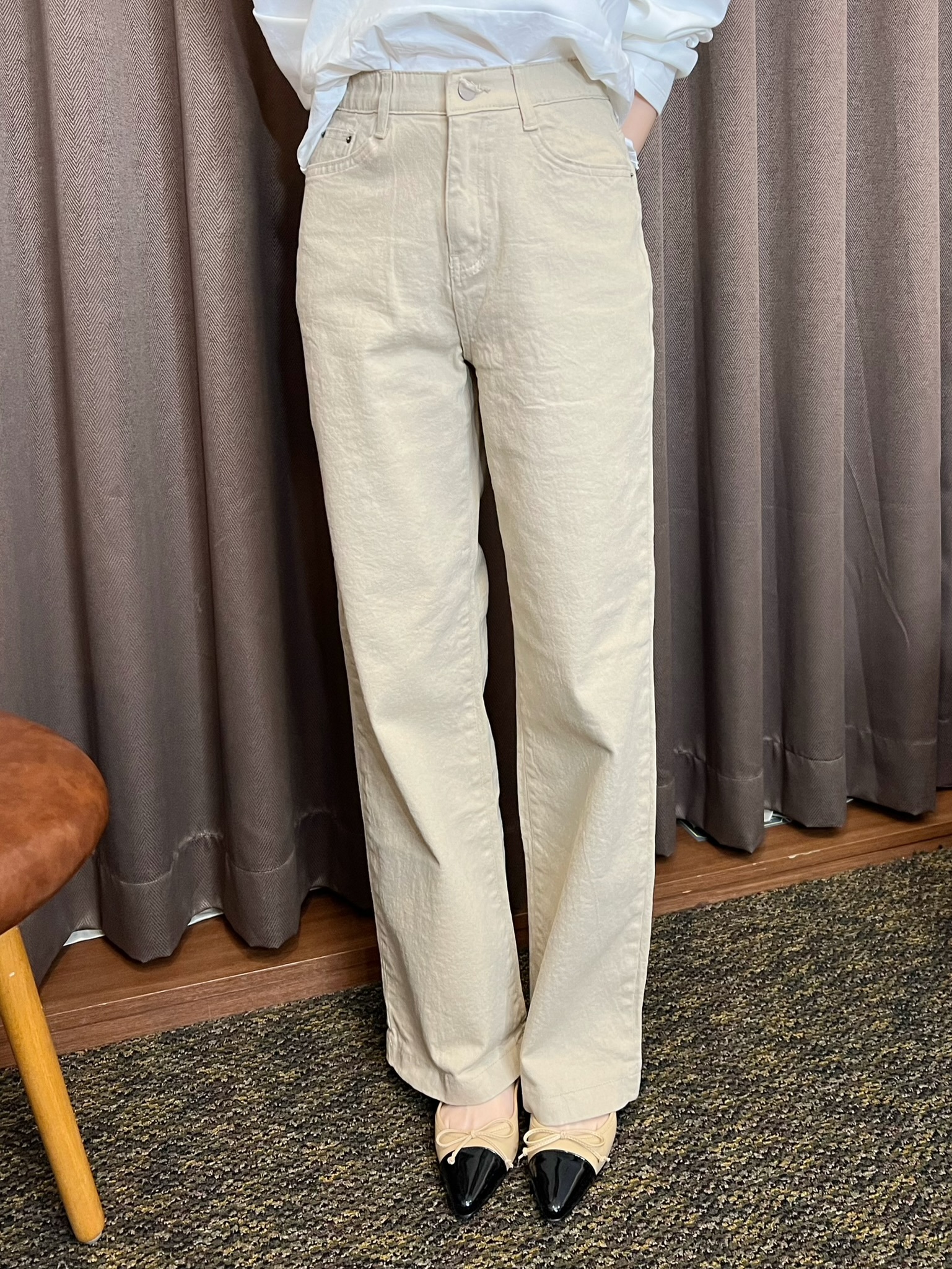 杏色率性牛仔褲