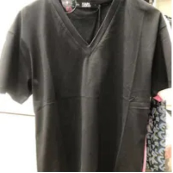 [S] KARL LAGERFELD SHADOW KOCKTAIL VNECK KARL TEE,BLACK, 23FW1703-BLACK (SKL745)