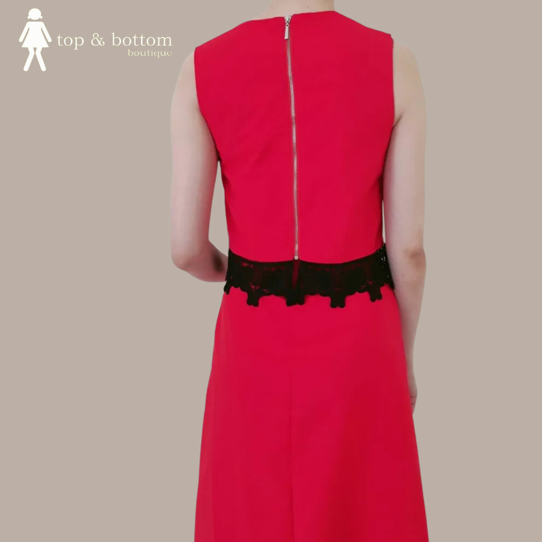 BLACK LACE WAISTED SHIFT DRESS