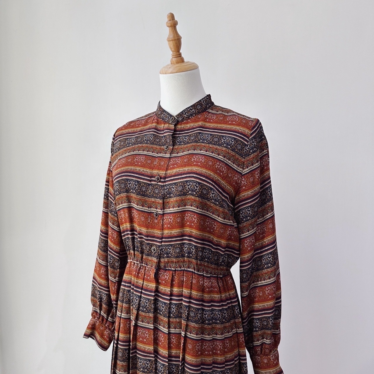 大地色宮廷風暗花布連身裙