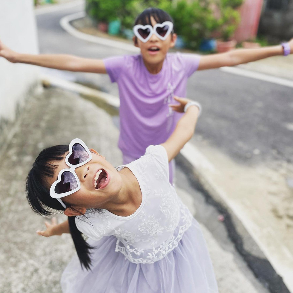 【親子款太陽眼鏡】大寶款限時買一送一 Babiators 時尚SHOW系列 - 甜蜜心機(偏光鏡片)