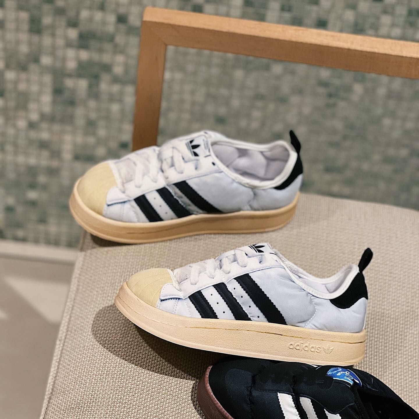 Adidas Originals Puffylette Superstar 泡芙鞋 懶人鞋 黑色 白色 半脫鞋 HP6697 HP6700