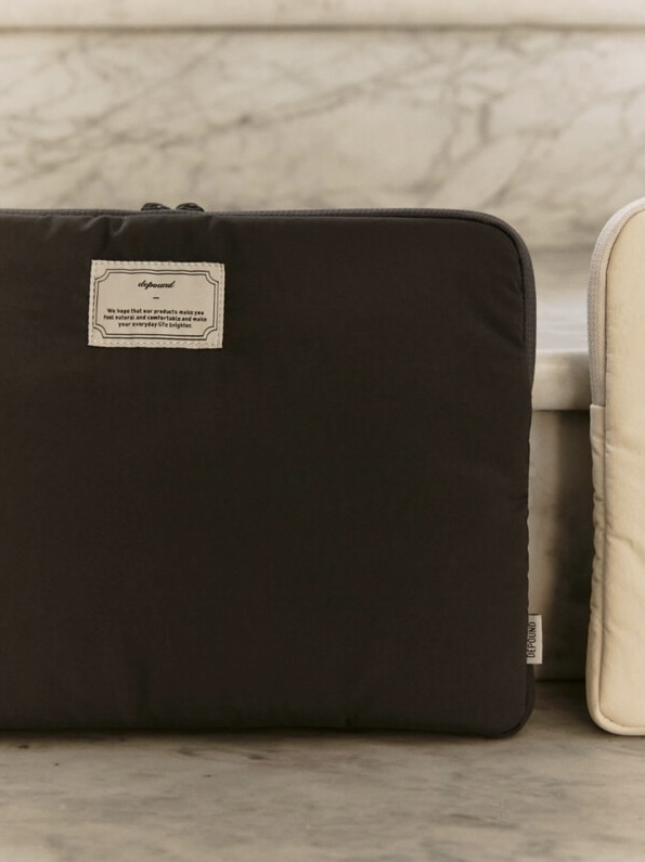 Depound - Daily Laptop Pouch (2 colours)
