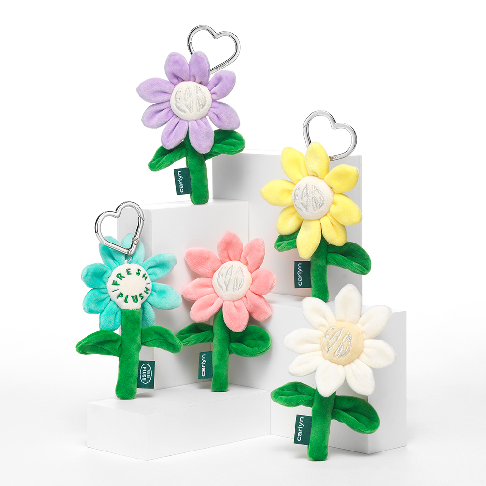 Carlyn x Freshiplush Flower Keyring