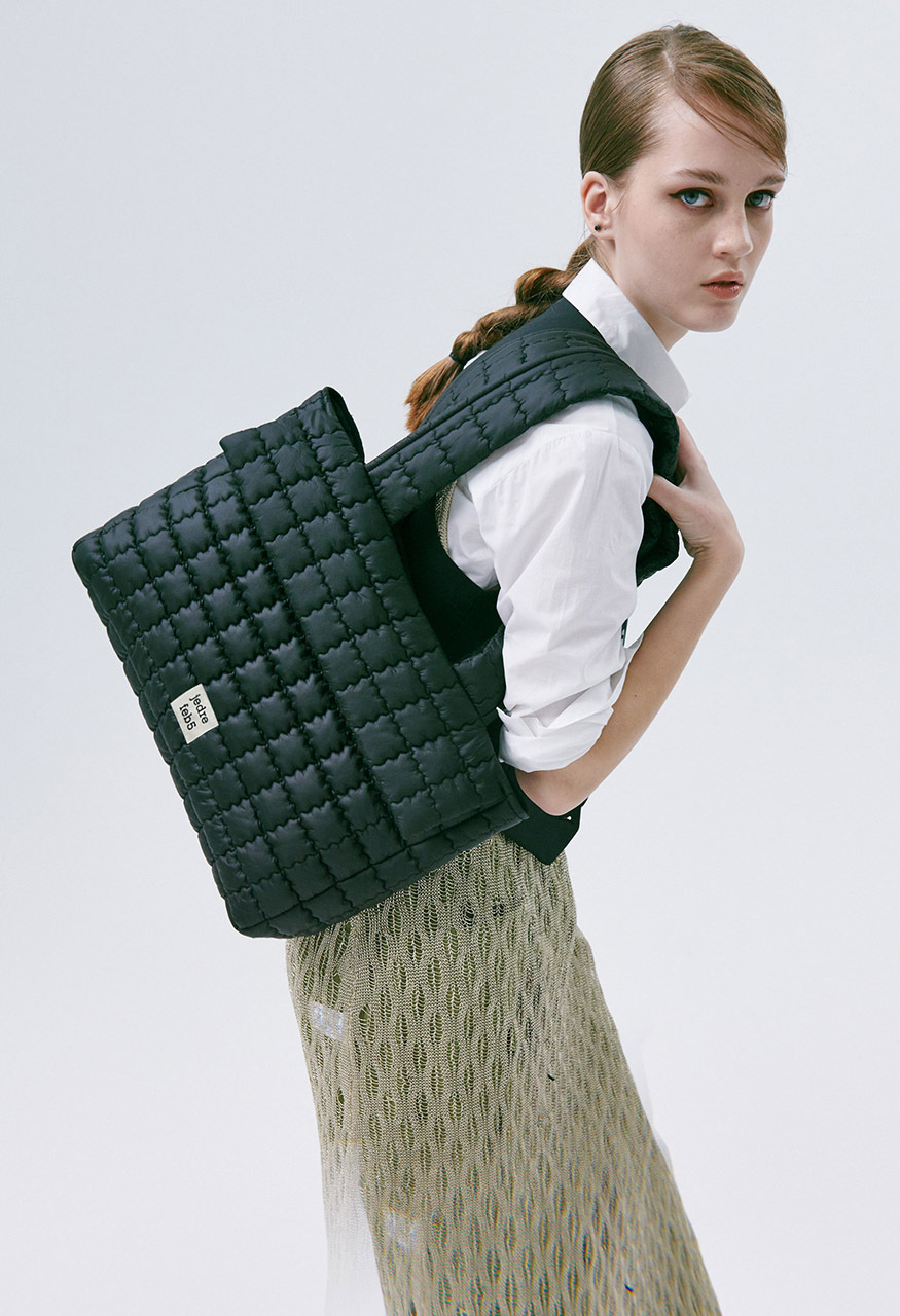 JEDREFEB5 PUZZLE PADDED SHOULDER BAG