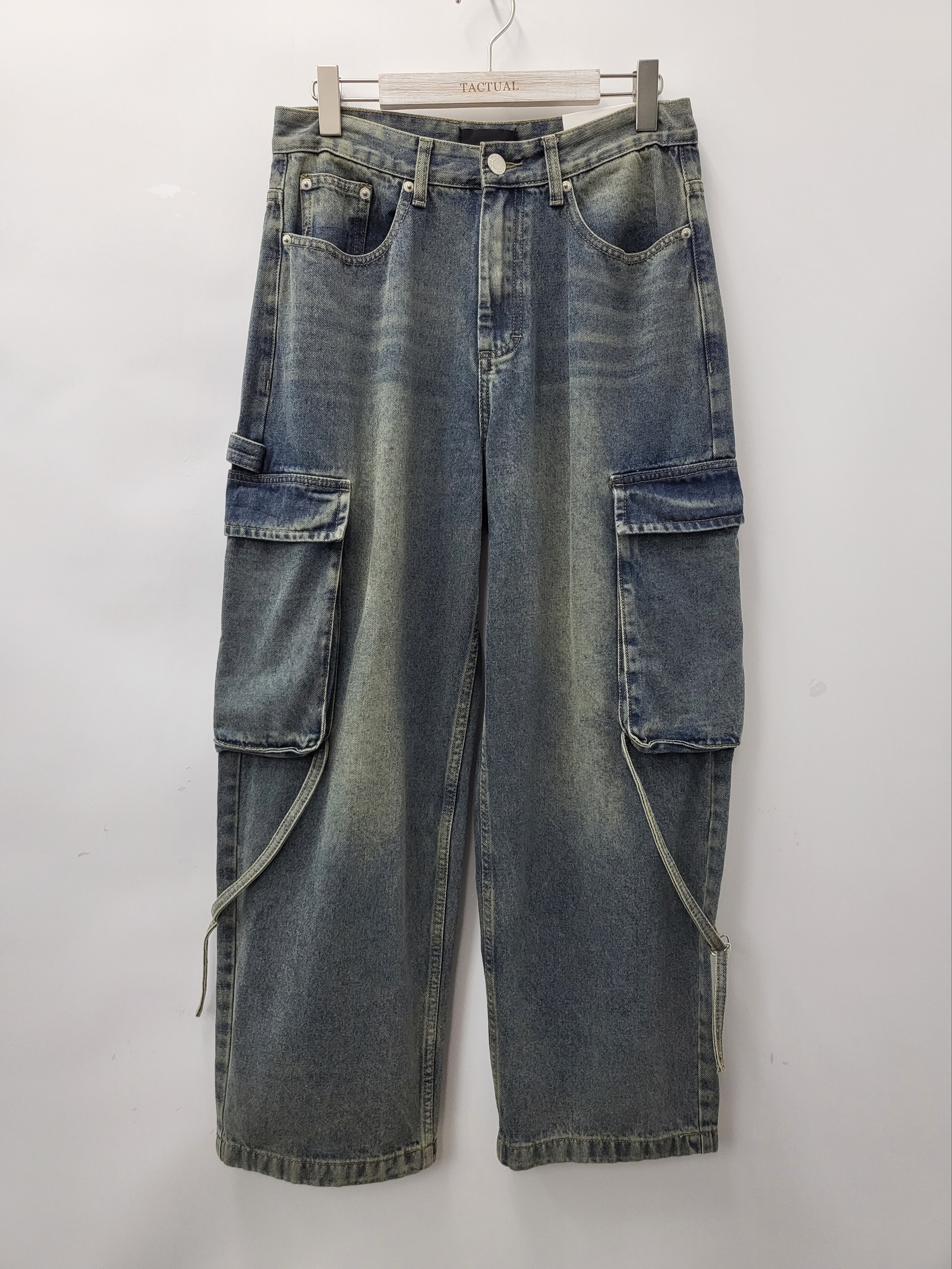 洗水鬆身工裝牛仔褲 P2606