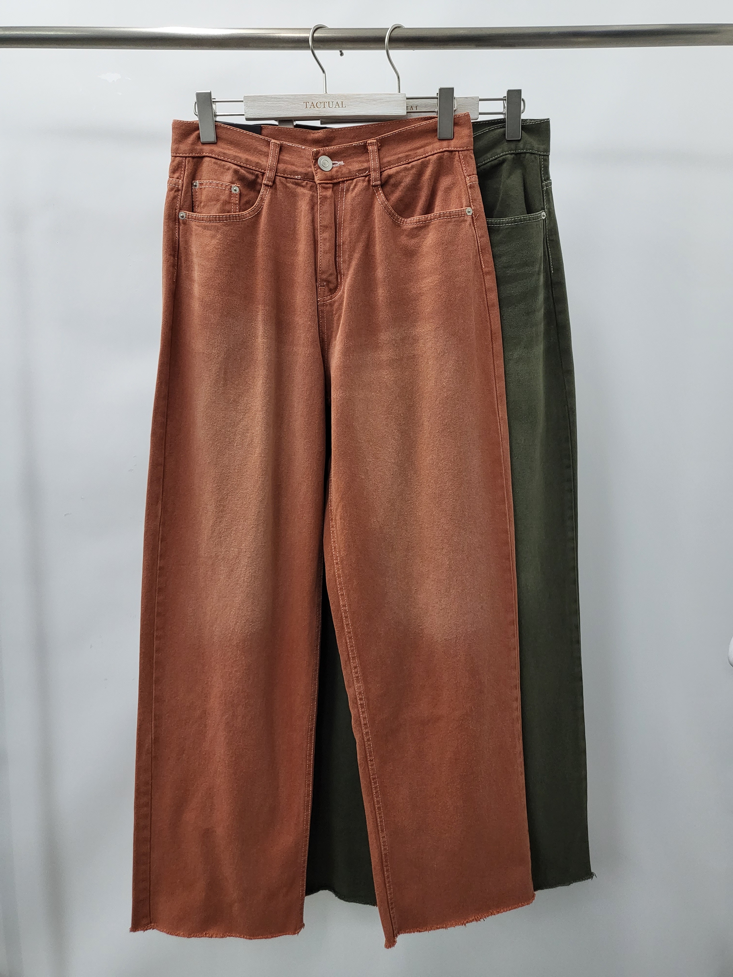 洗水鬆身牛仔褲 J699