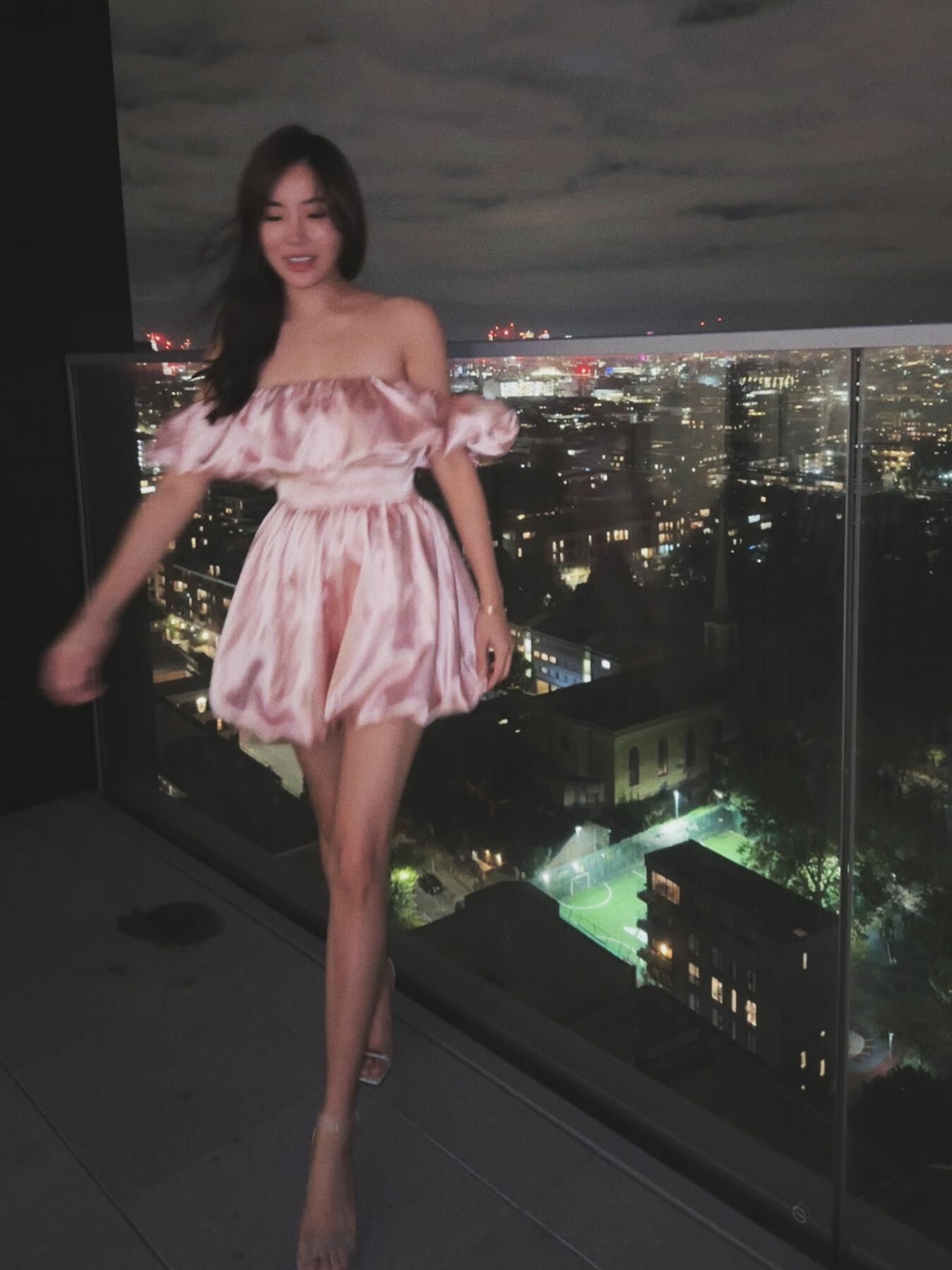 Faery 夏日泡泡糖 緞面蓬蓬連身短褲