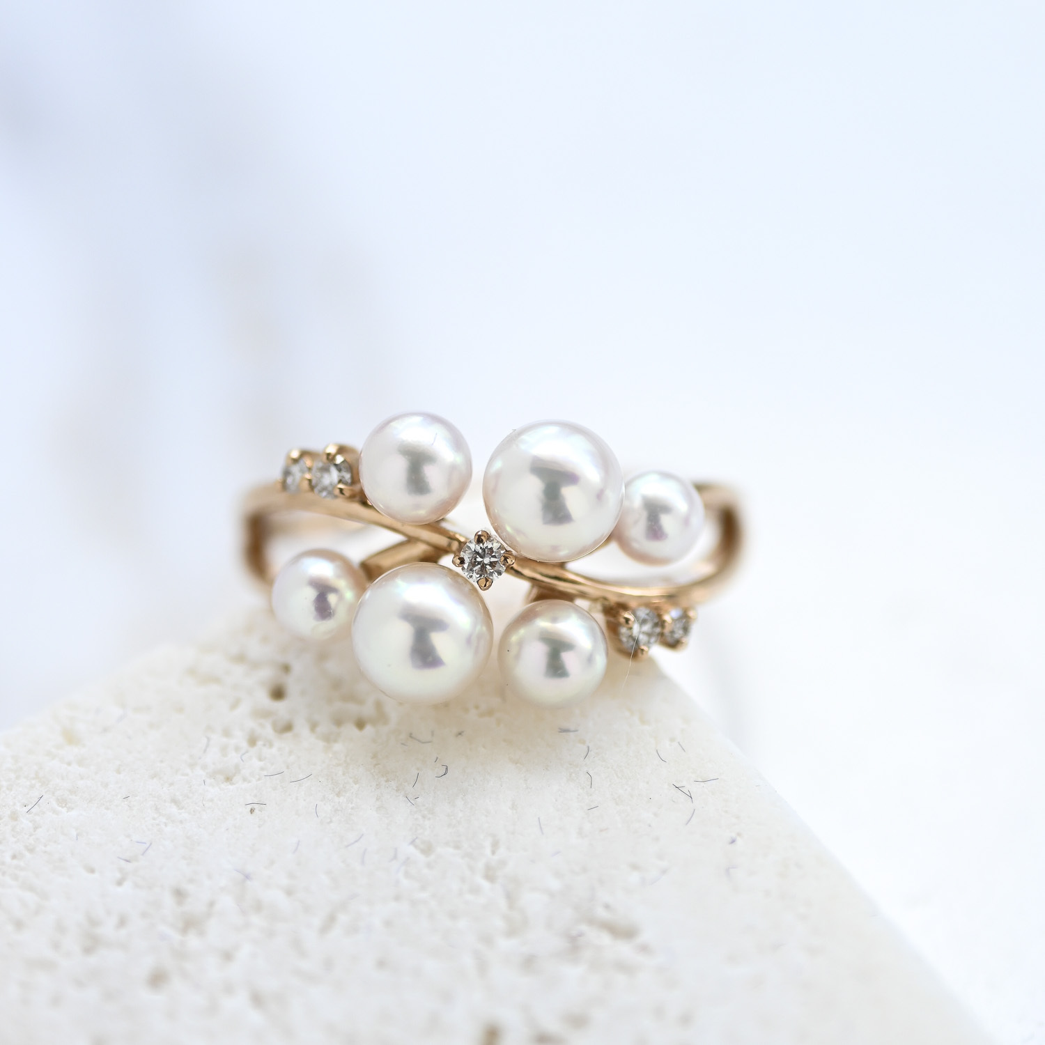 18K Akoya Pearl Curvy Diamond Ring