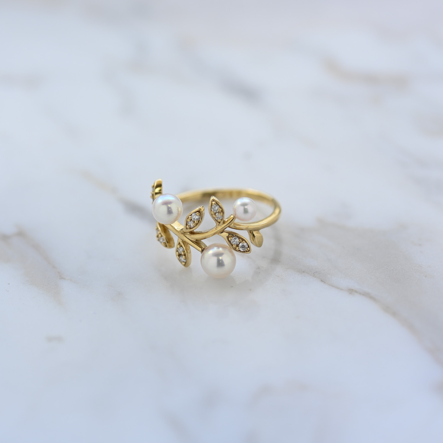 18K Akoya Pearl Leaf Diamond Ring