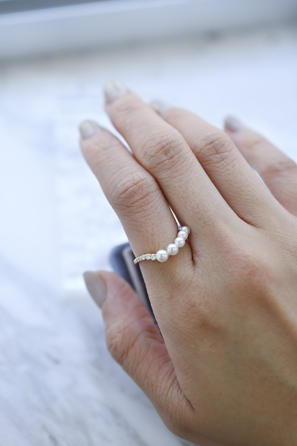 18K akoya pearl V shape Diamond Ring