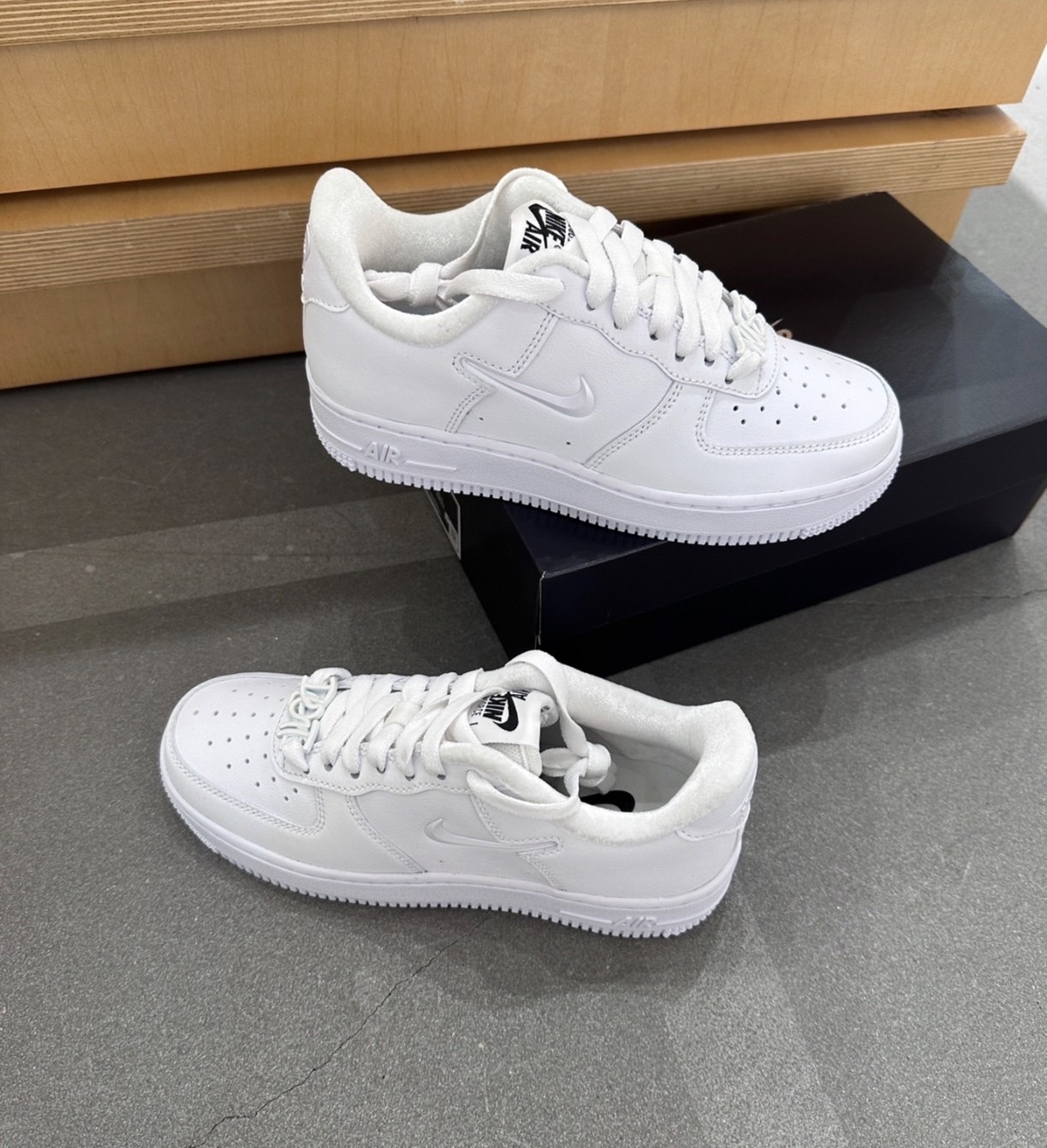 Nike Air Force 1 Low 07 SE 全白 小勾 女款