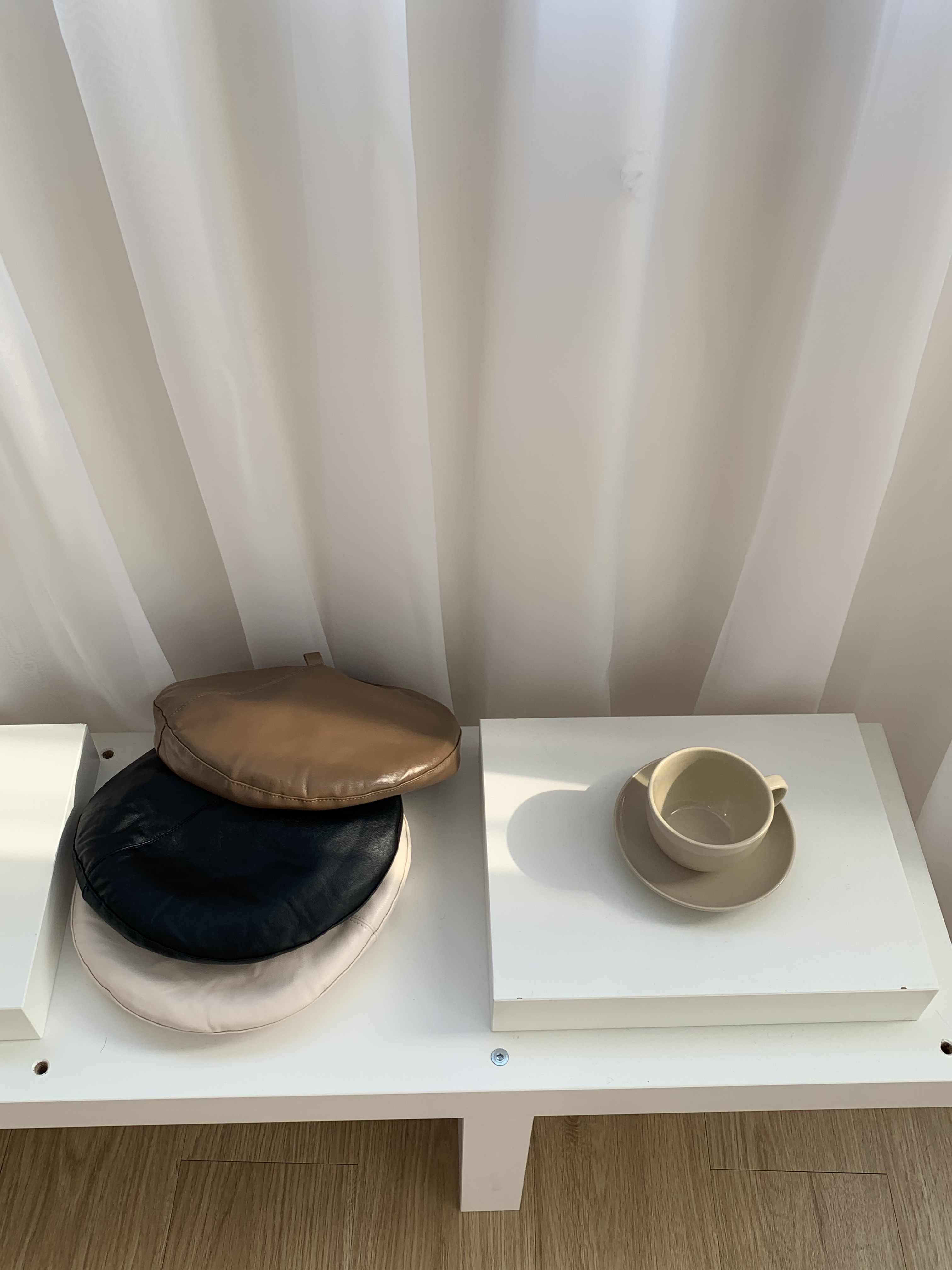 有一點帥！霧感皮革貝雷帽