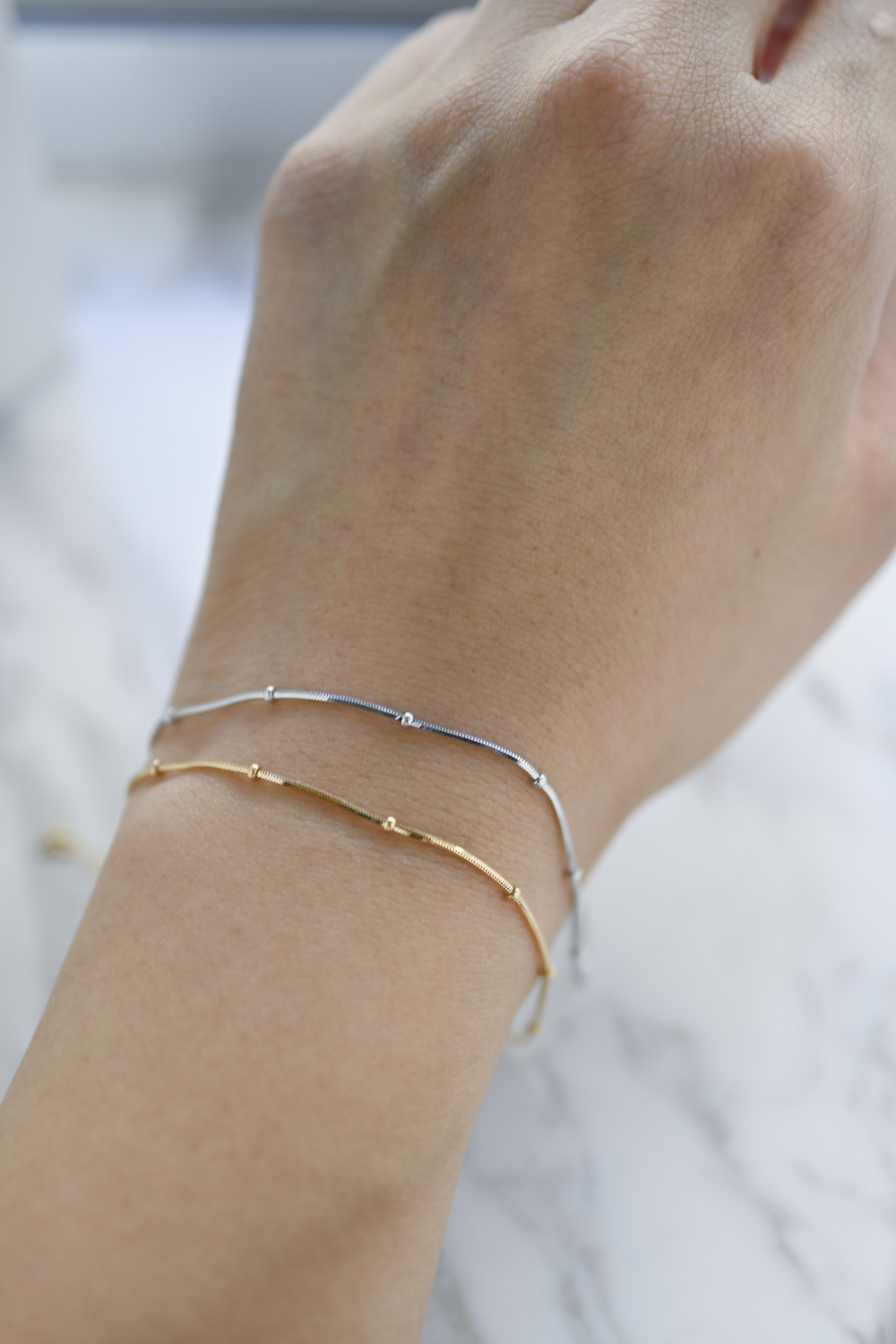 18K Dot Plain Gold Bracelet