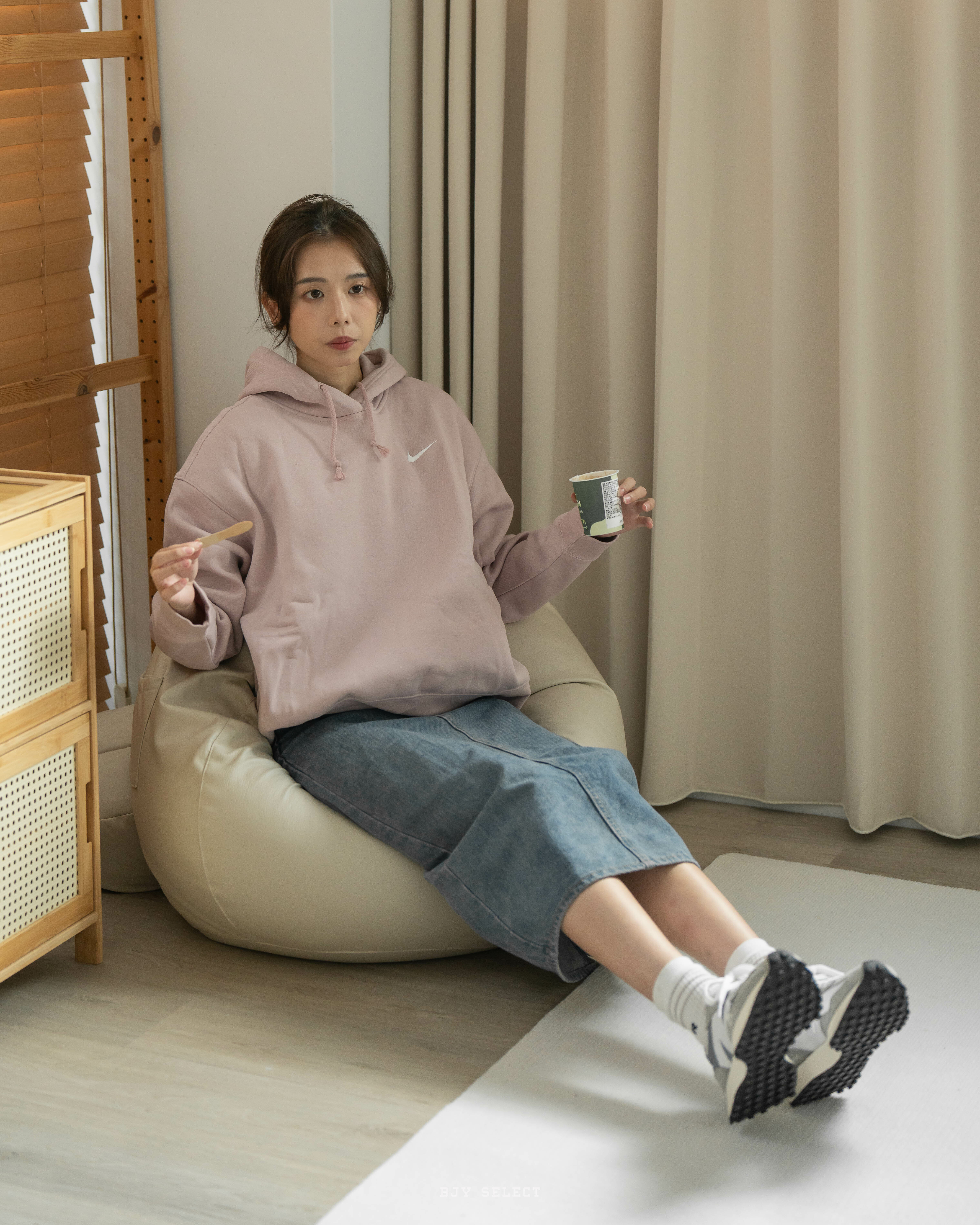 【出清】 NIKE 單勾 刺繡 連帽帽T 藕粉色 CZ2591-645