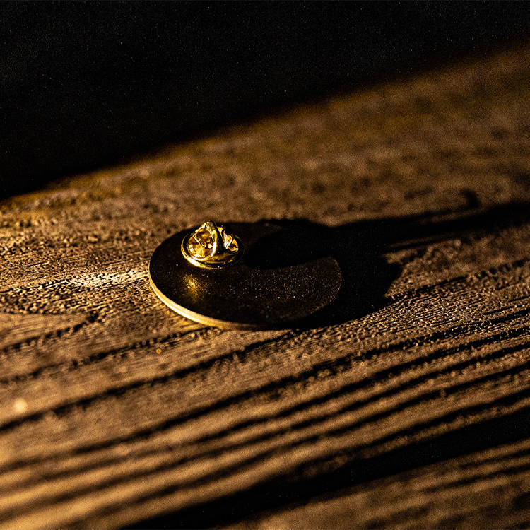 【番薯囝仔  Sweetpotato kids 】  仿舊金屬徽章