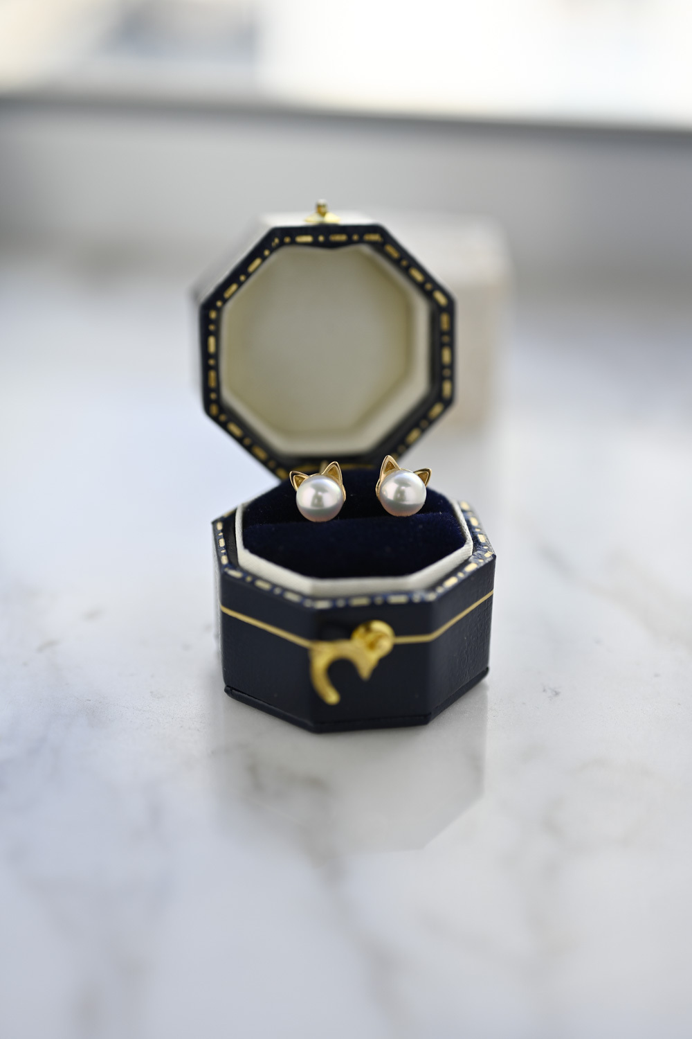 18K Cat Ear Akoya Pearl Earring