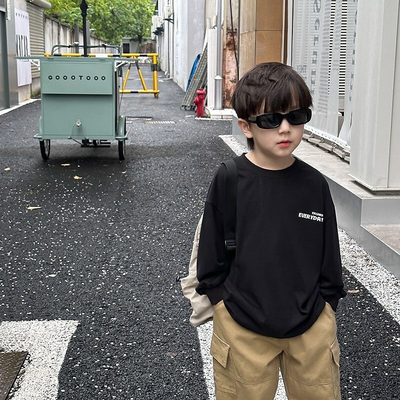 簡單字母2色上衣