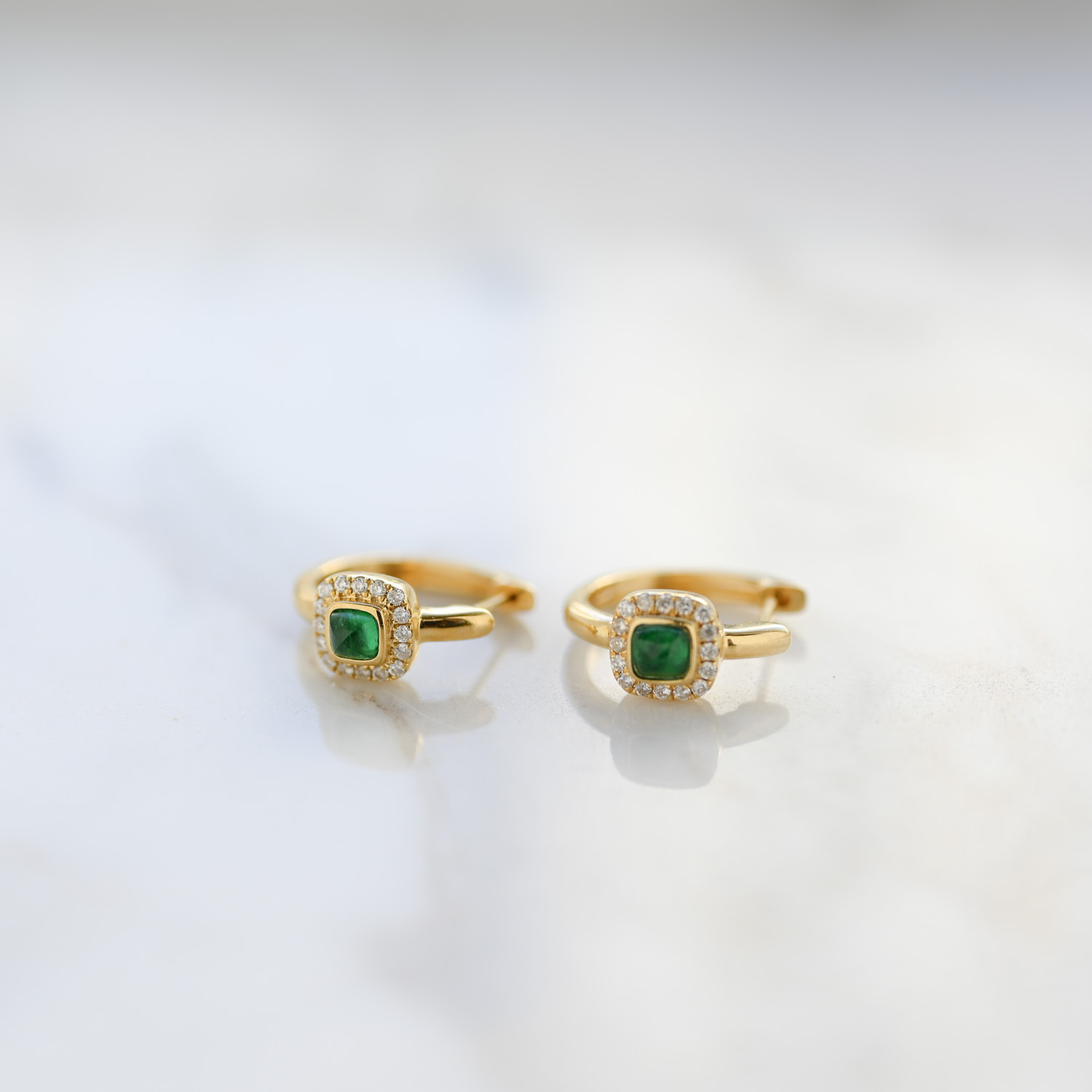 18K Cabochon Emerald Diamond Hoop Earring