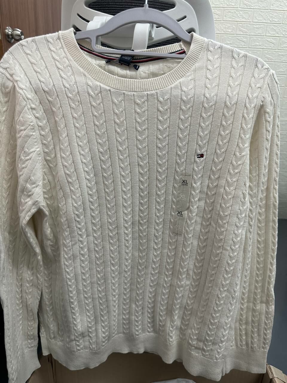 [S] TOMMY HILFIGER CABLE KNIT SWEATER,WHITE, 76J4220-100 [FINAL SALE] (STH381)