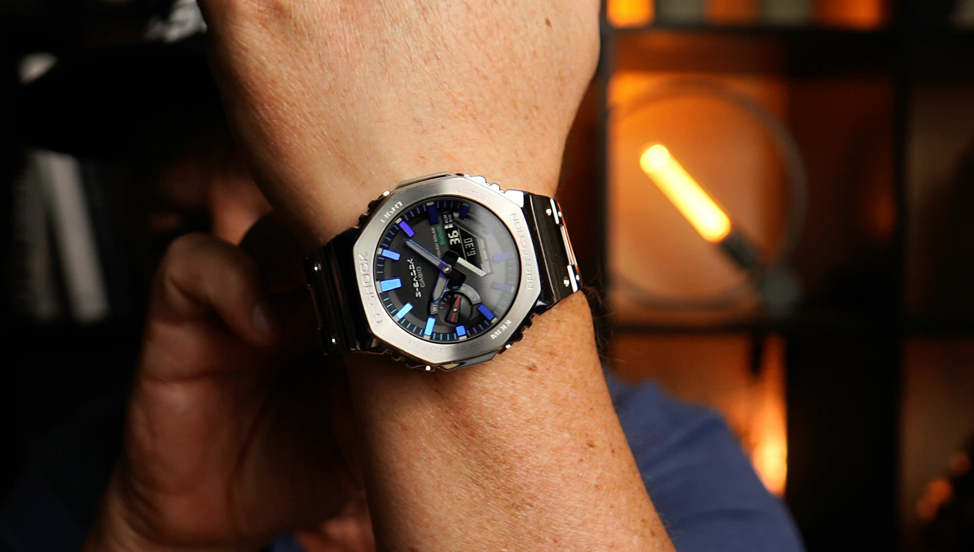 萬年鐘錶 - G-SHOCK  40 週年 金屬系列光譜太陽能藍牙運動不鏽鋼款運動電子錶  GM-B2100PC-1A 錶徑 : 44.4 mm