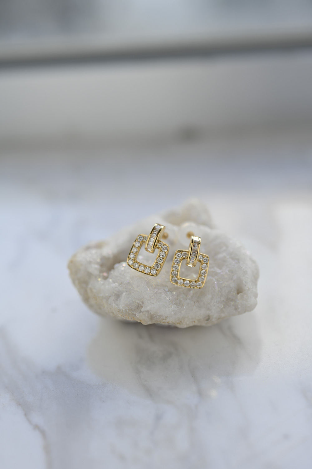 18K Classio Diamond Earring