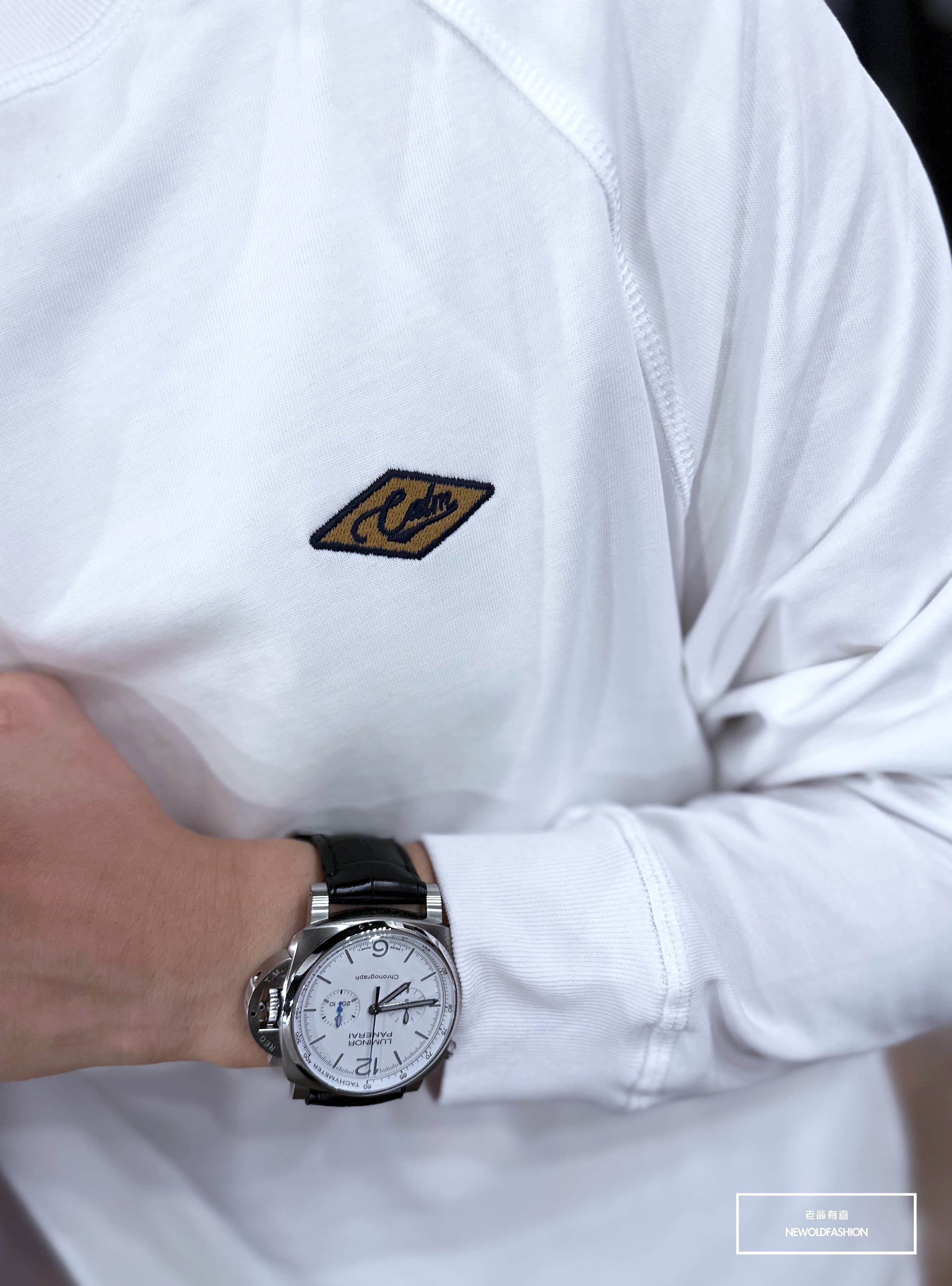 『新品上市』重磅C菱形刺繡大學T-白(NOF2309B2232)