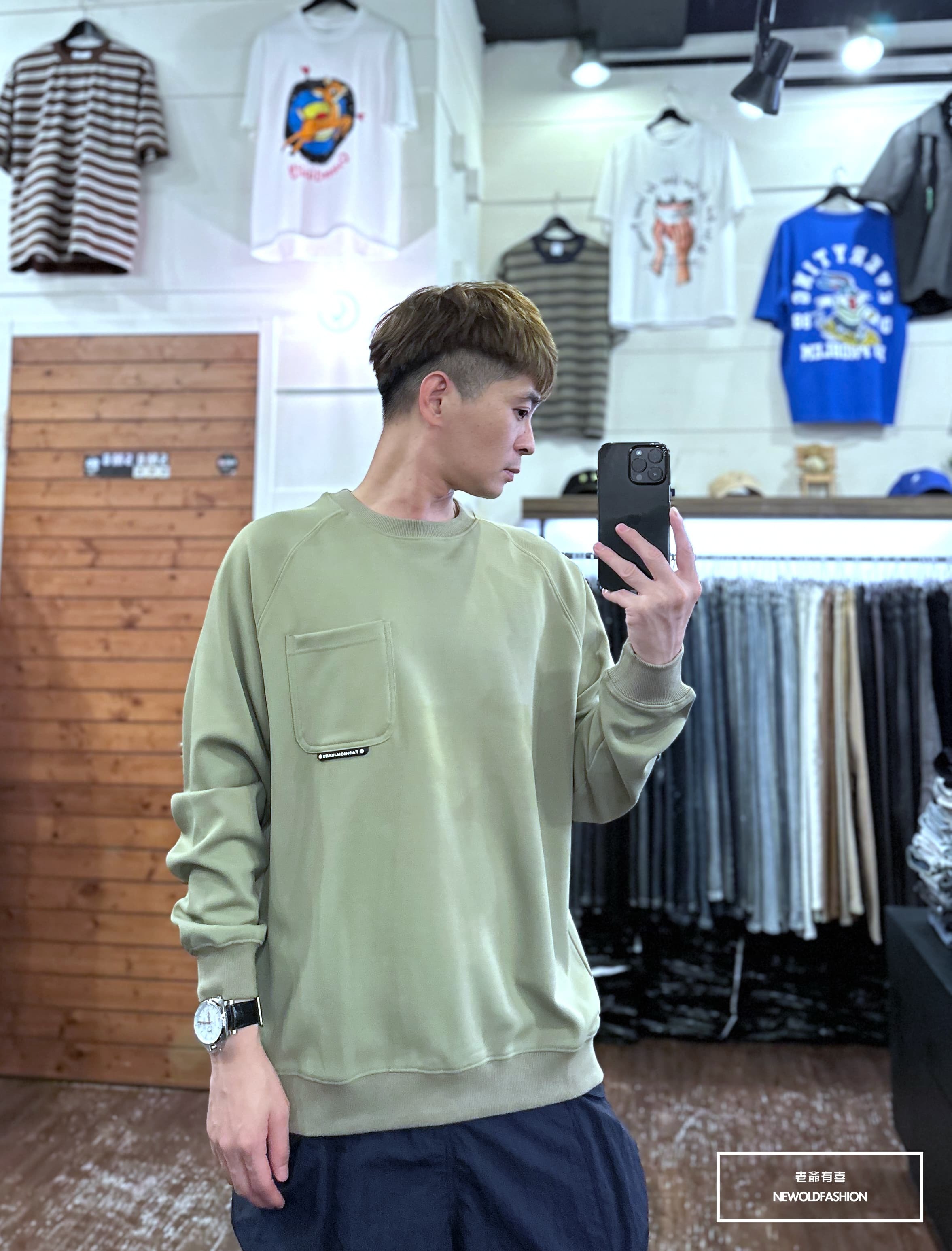 『新品上市』重磅黑標口袋大學T-綠(NOF2309B5535)