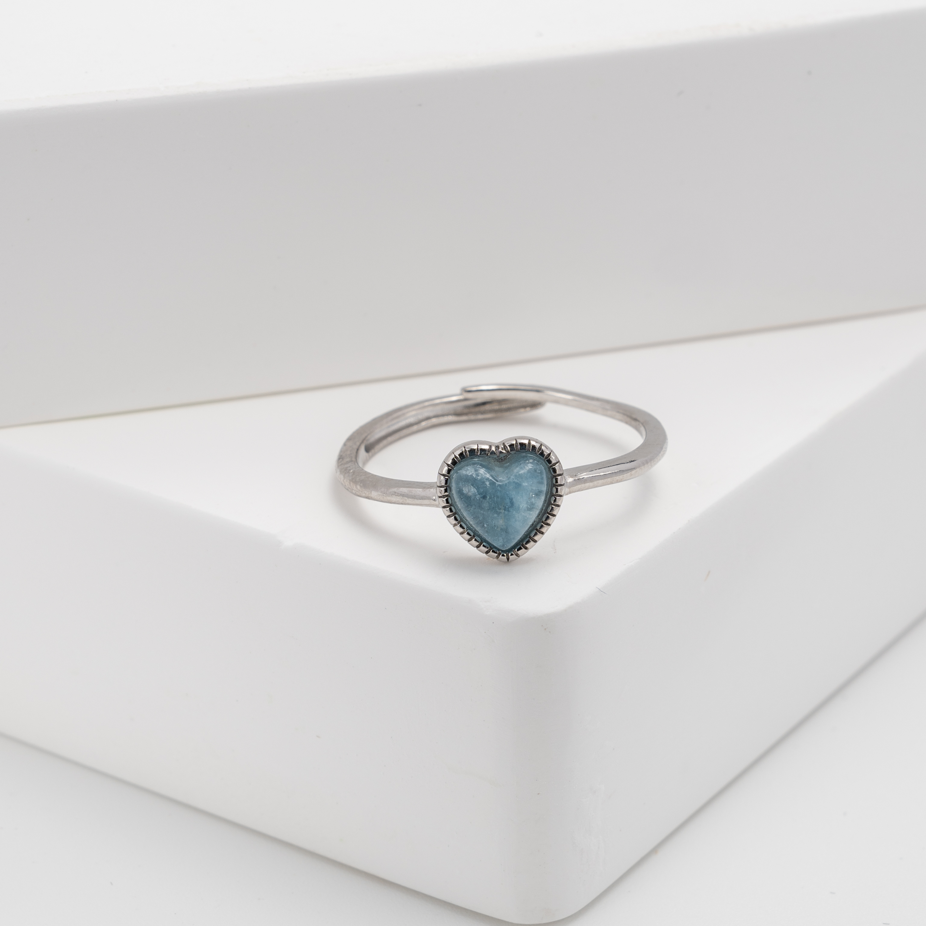 【海藍寶】簡約愛心戒指